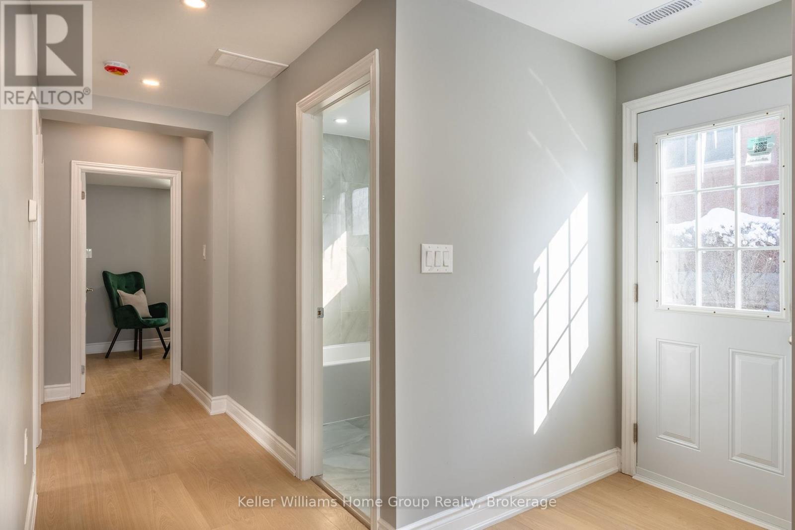 201 Fennell Avenue E, Hamilton, Ontario  L9A 1S5 - Photo 14 - X12144830