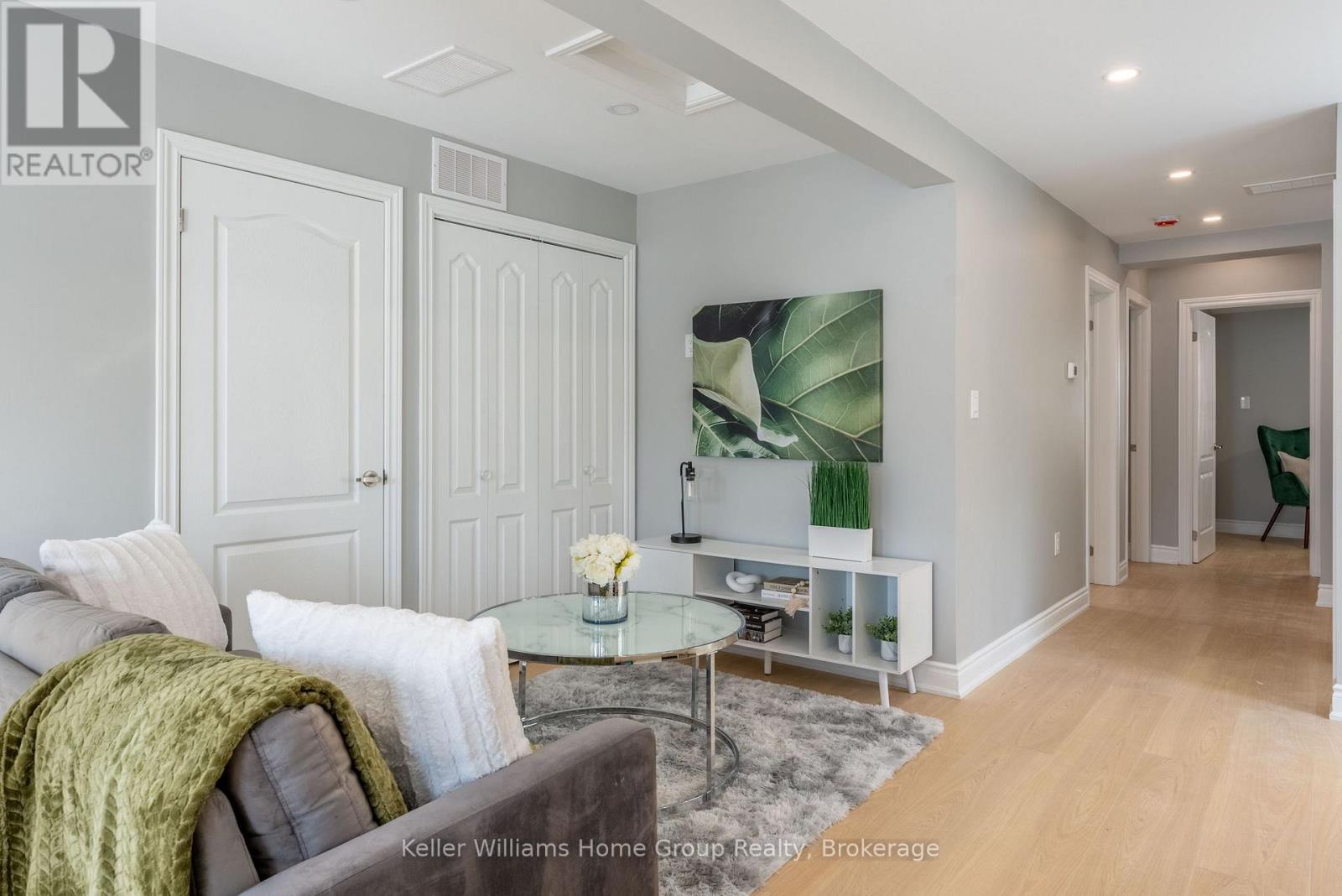 201 Fennell Avenue E, Hamilton, Ontario  L9A 1S5 - Photo 5 - X12144830