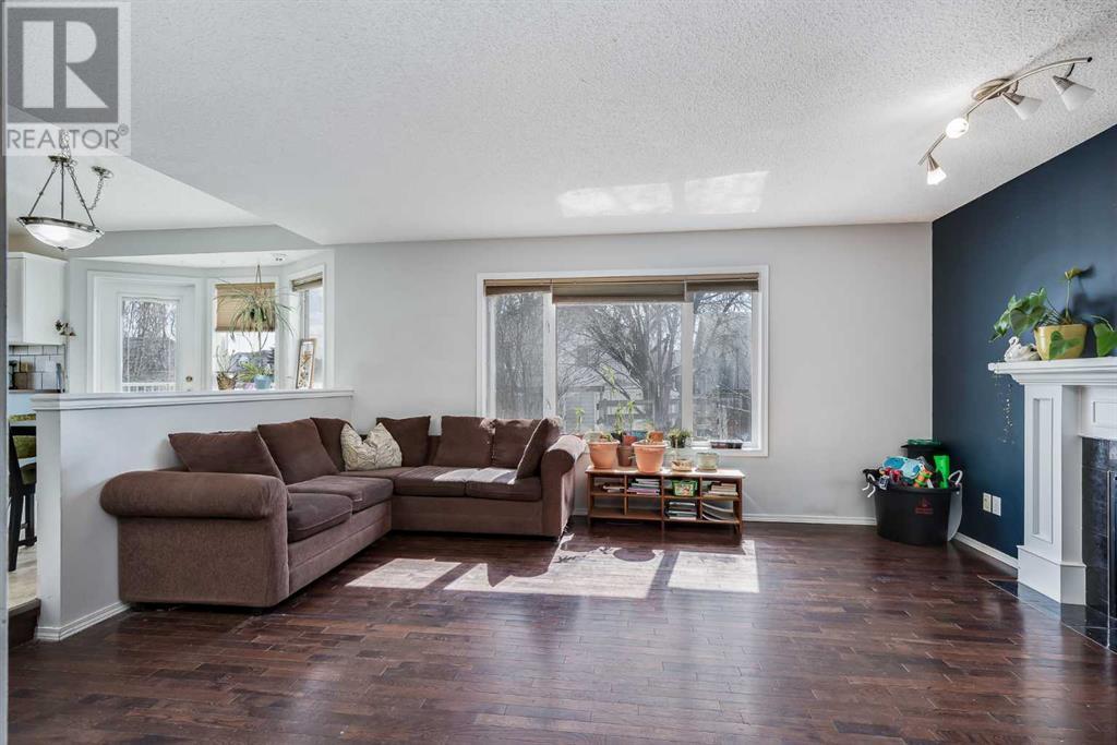 31 Willowbrook Gate Nw, Airdrie, Alberta  T4B 2J9 - Photo 4 - A2212428