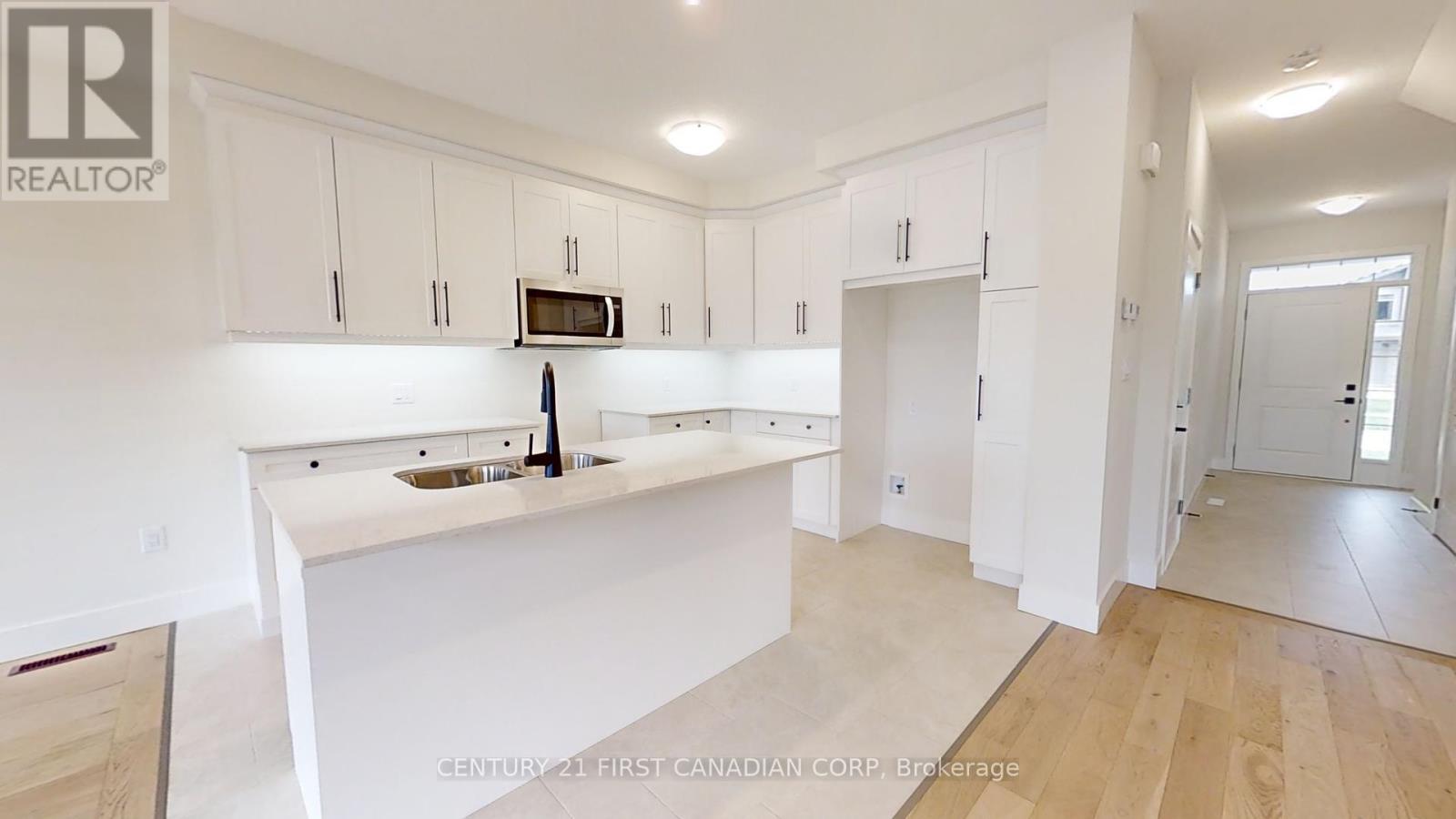 121 - 1960 Evans Boulevard, London South, Ontario  N6M 0A2 - Photo 3 - X12144853