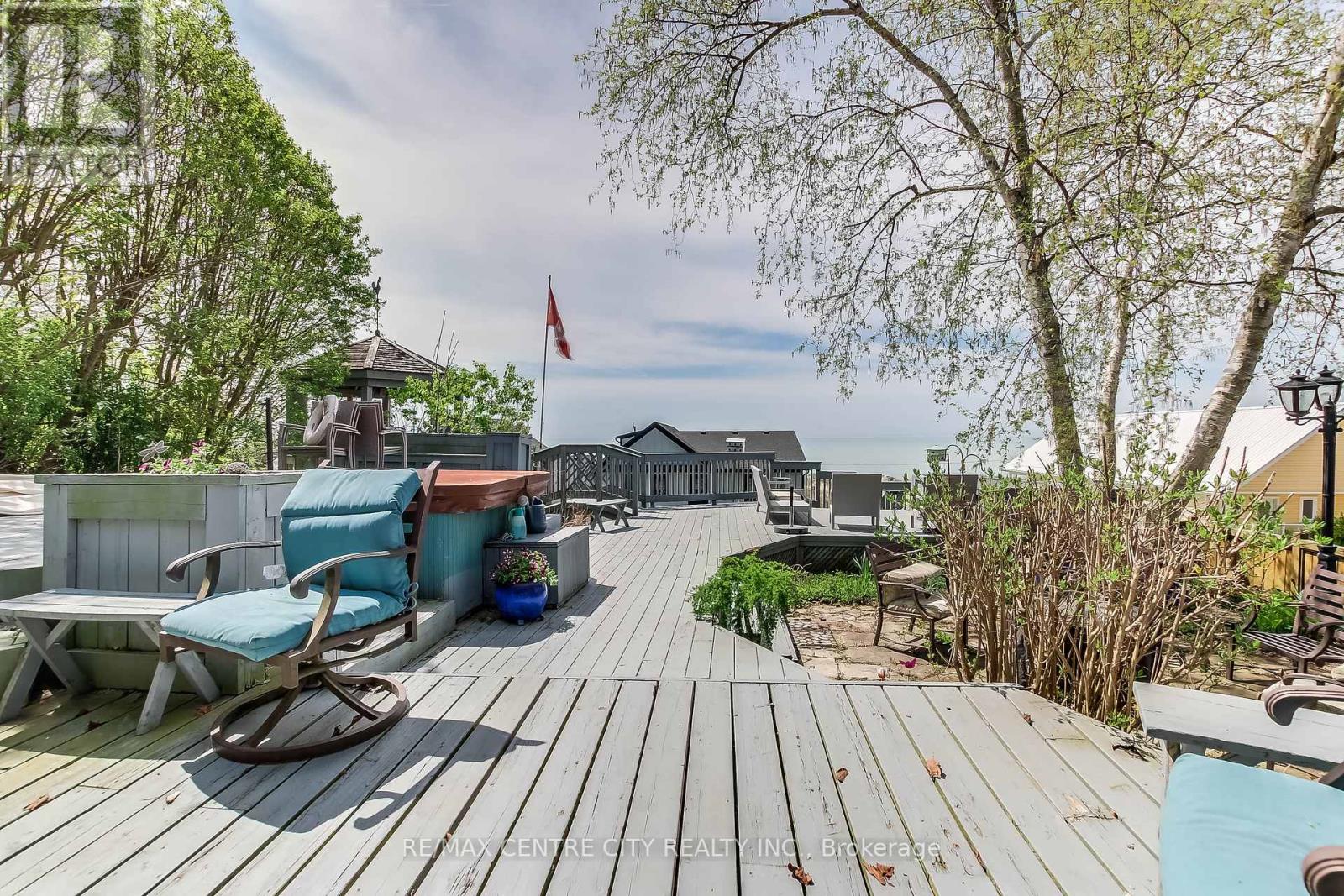 490 Lower Spring Street, Central Elgin (Port Stanley), Ontario  N5L 1G6 - Photo 28 - X12144876