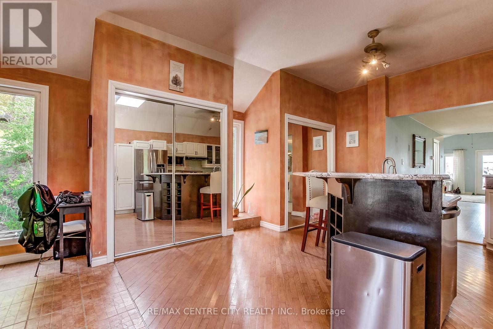 490 Lower Spring Street, Central Elgin (Port Stanley), Ontario  N5L 1G6 - Photo 9 - X12144876
