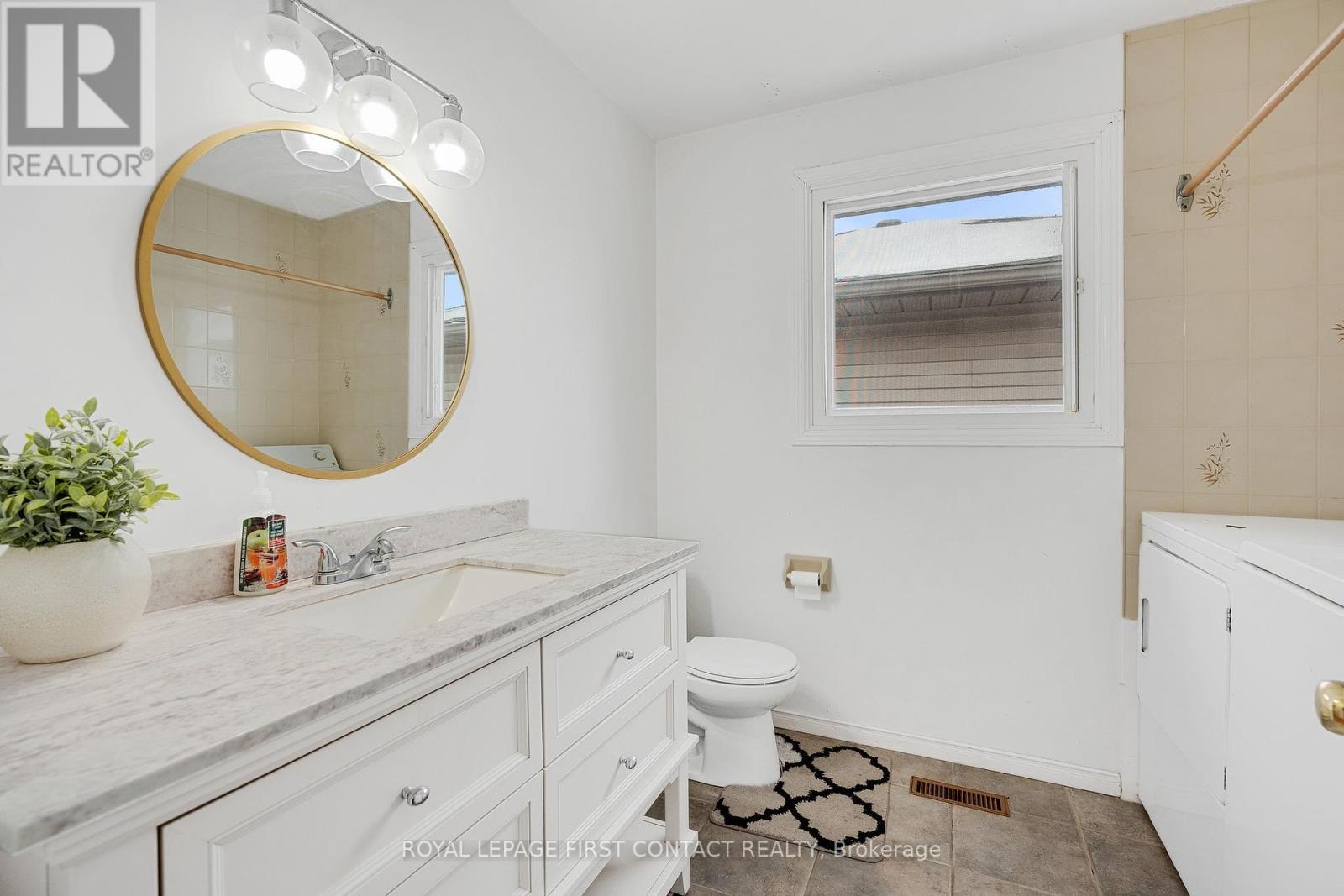 55 Rosenfeld Drive, Barrie, Ontario  L4M 5X5 - Photo 13 - S12144794