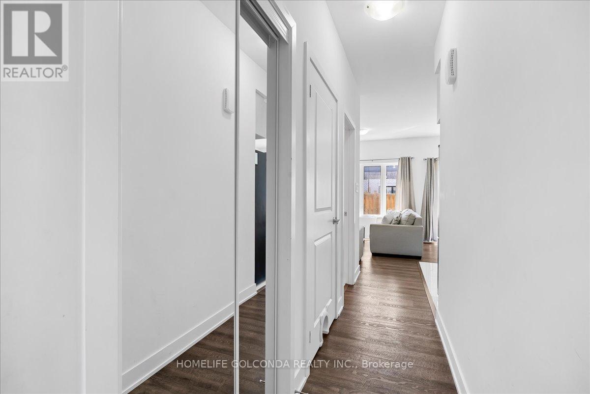 9 Evergreen Terrace, Barrie, Ontario  L9J 0M6 - Photo 6 - S12144817