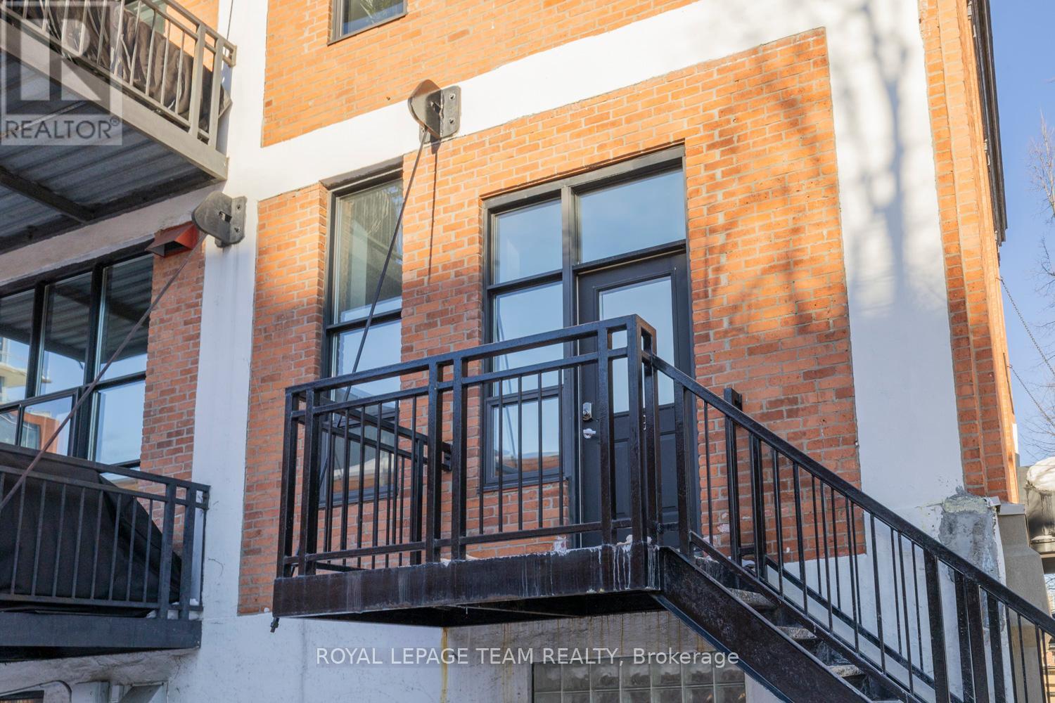 109 - 255 Argyle Avenue, Ottawa, Ontario  K2P 2N7 - Photo 5 - X12144864