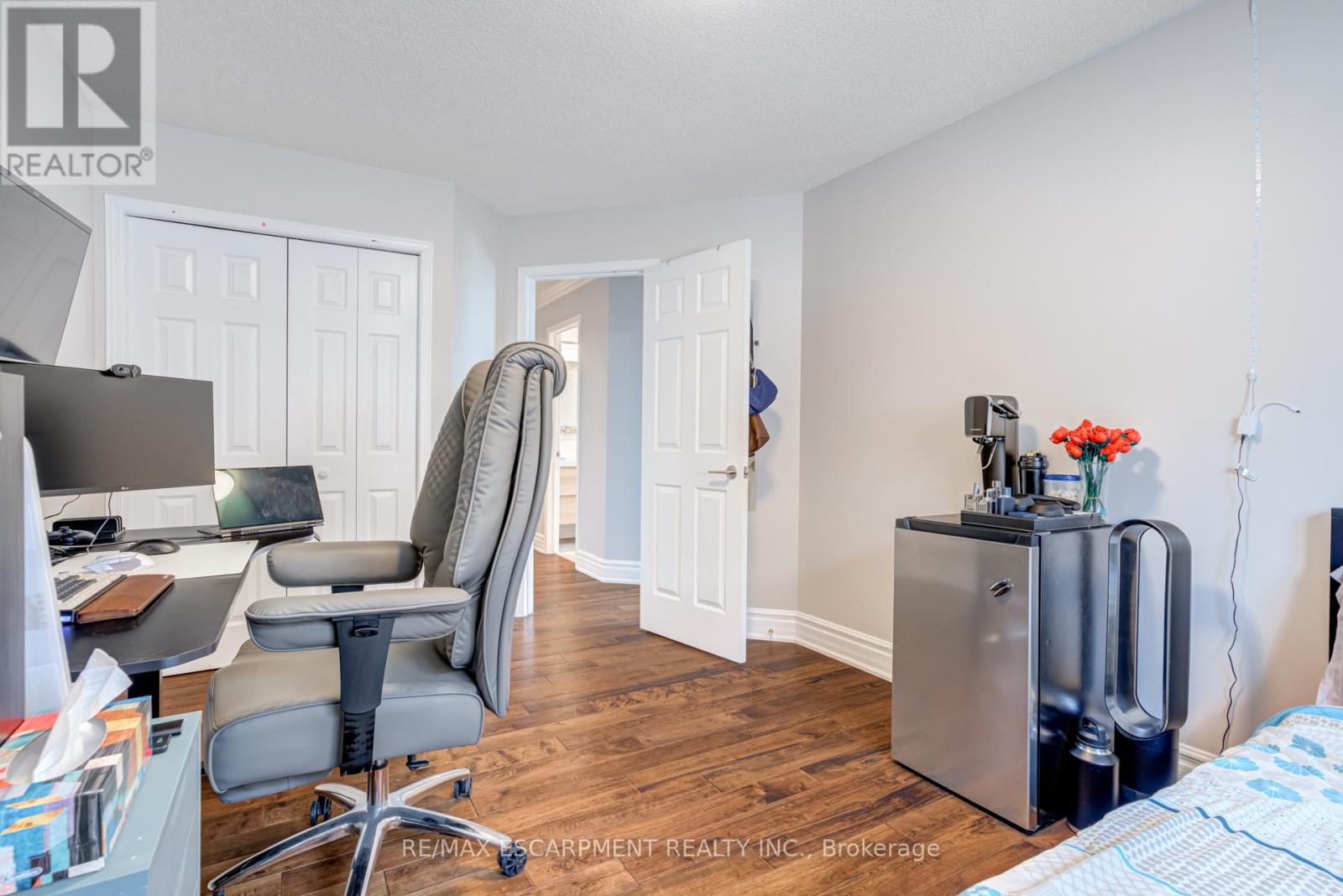 7 Magenta Court, Hamilton, Ontario  L9B 2V9 - Photo 33 - X12144477