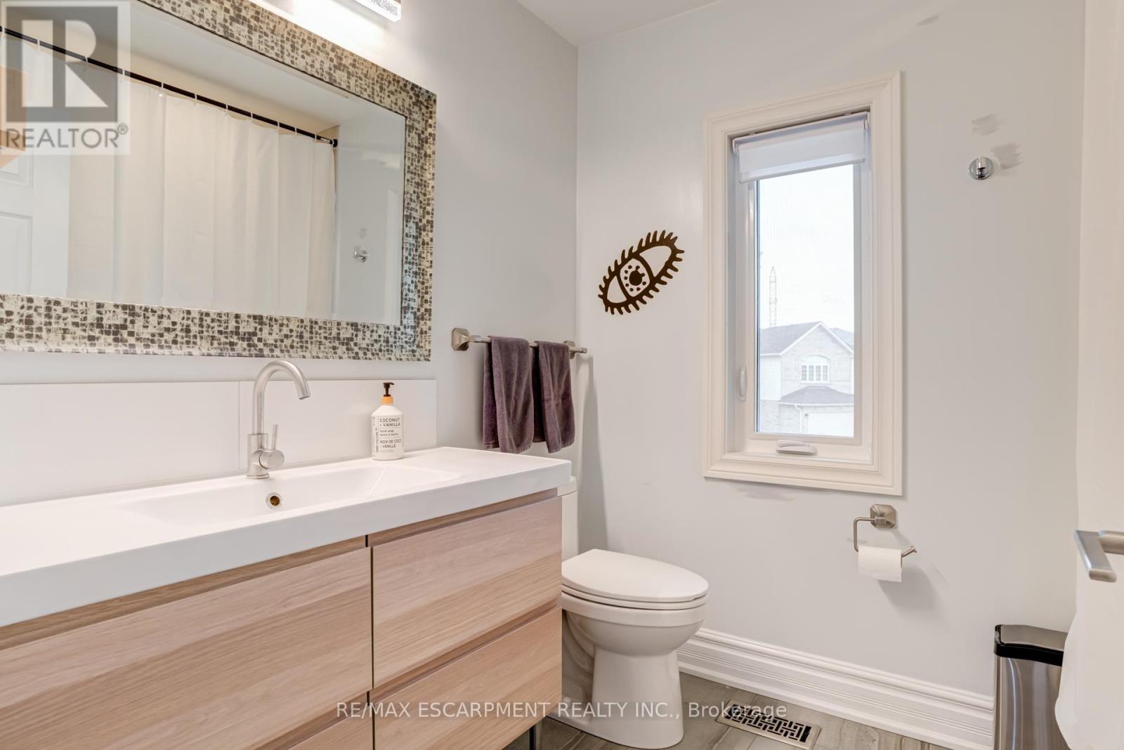7 Magenta Court, Hamilton, Ontario  L9B 2V9 - Photo 34 - X12144477