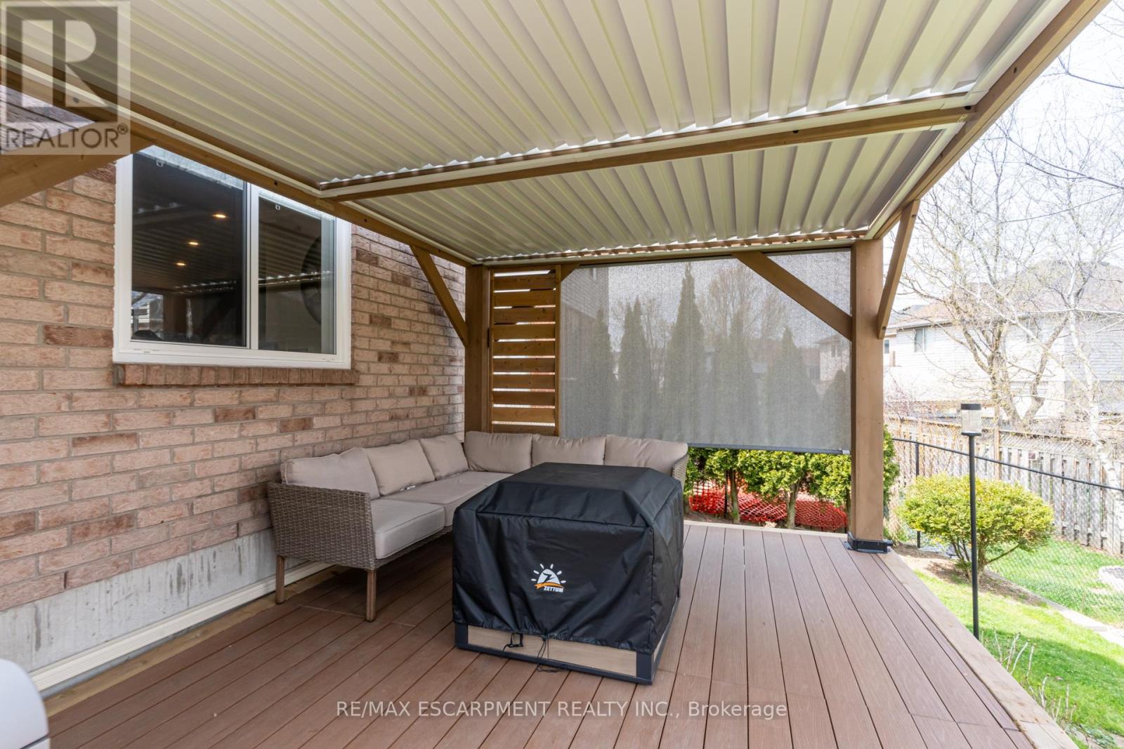 7 Magenta Court, Hamilton, Ontario  L9B 2V9 - Photo 38 - X12144477
