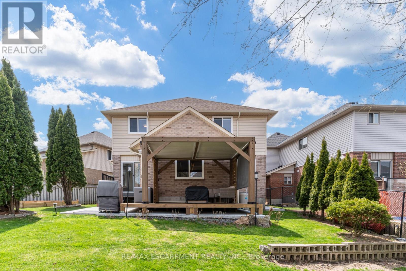 7 Magenta Court, Hamilton, Ontario  L9B 2V9 - Photo 47 - X12144477