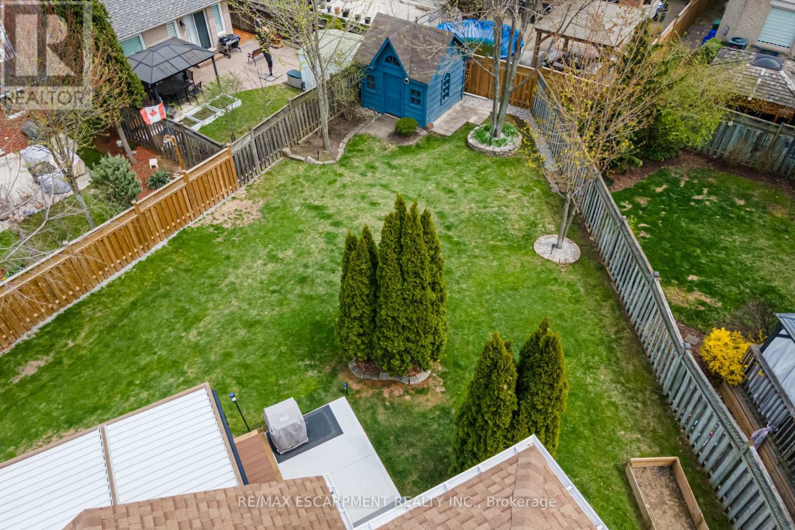 7 Magenta Court, Hamilton, Ontario  L9B 2V9 - Photo 48 - X12144477