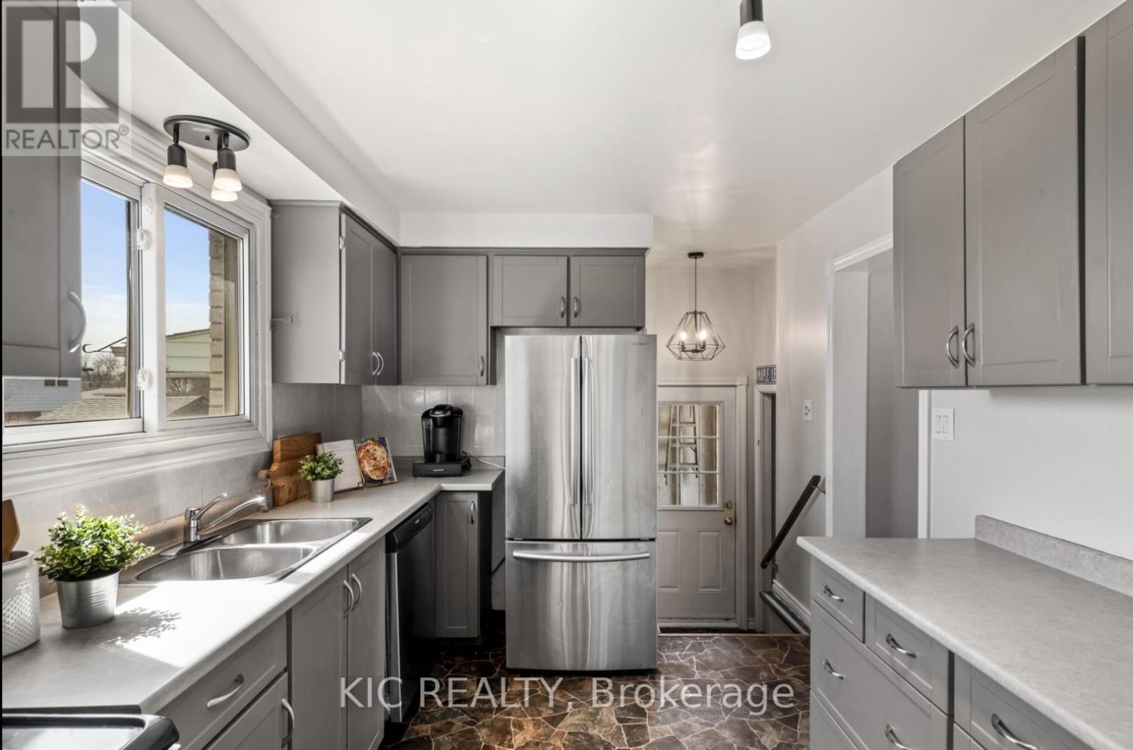 603 Elizabeth Street, Cobourg, Ontario  K9A 4P2 - Photo 12 - X12144496
