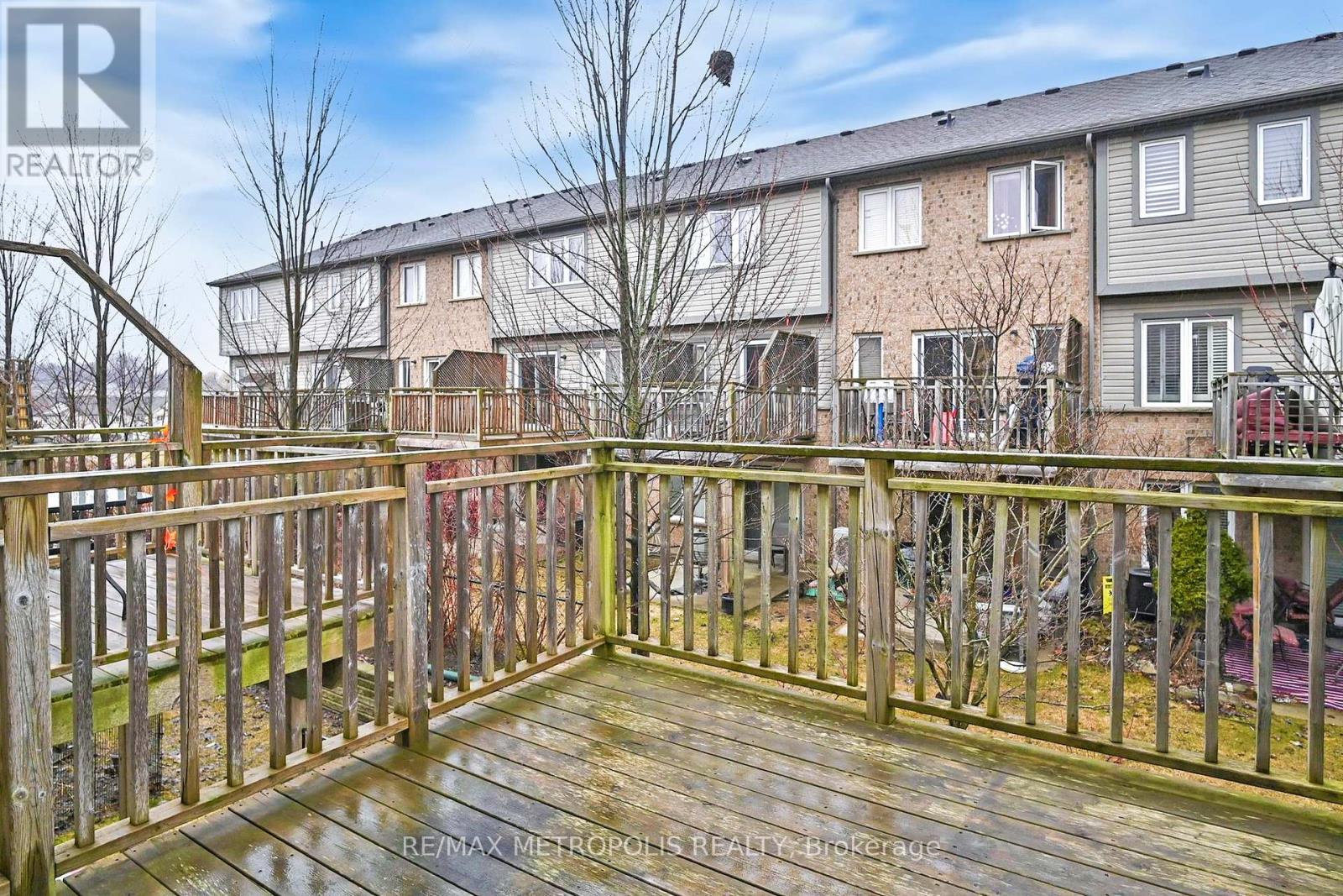 22 - 10 Foxglove Crescent, Kitchener, Ontario  N2E 0E1 - Photo 41 - X12144571