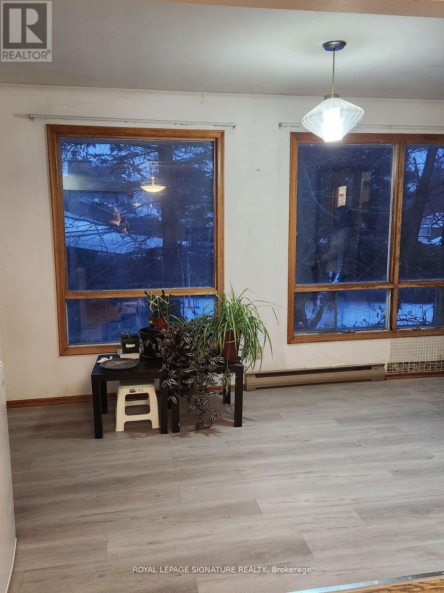 Upper (Room) - 43 Sorrel Place, Waterloo, Ontario  N2L 4H2 - Photo 2 - X12144572