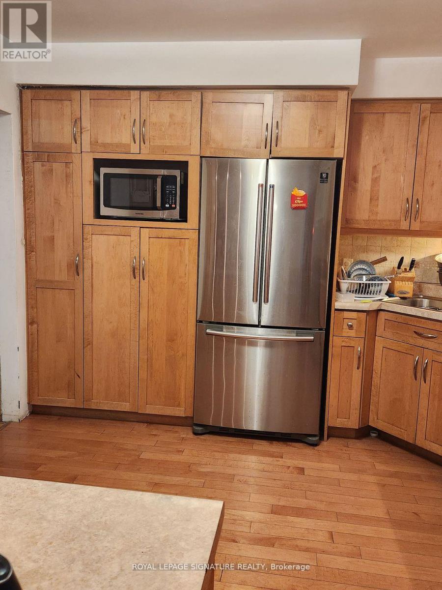 Upper (Room) - 43 Sorrel Place, Waterloo, Ontario  N2L 4H2 - Photo 24 - X12144572