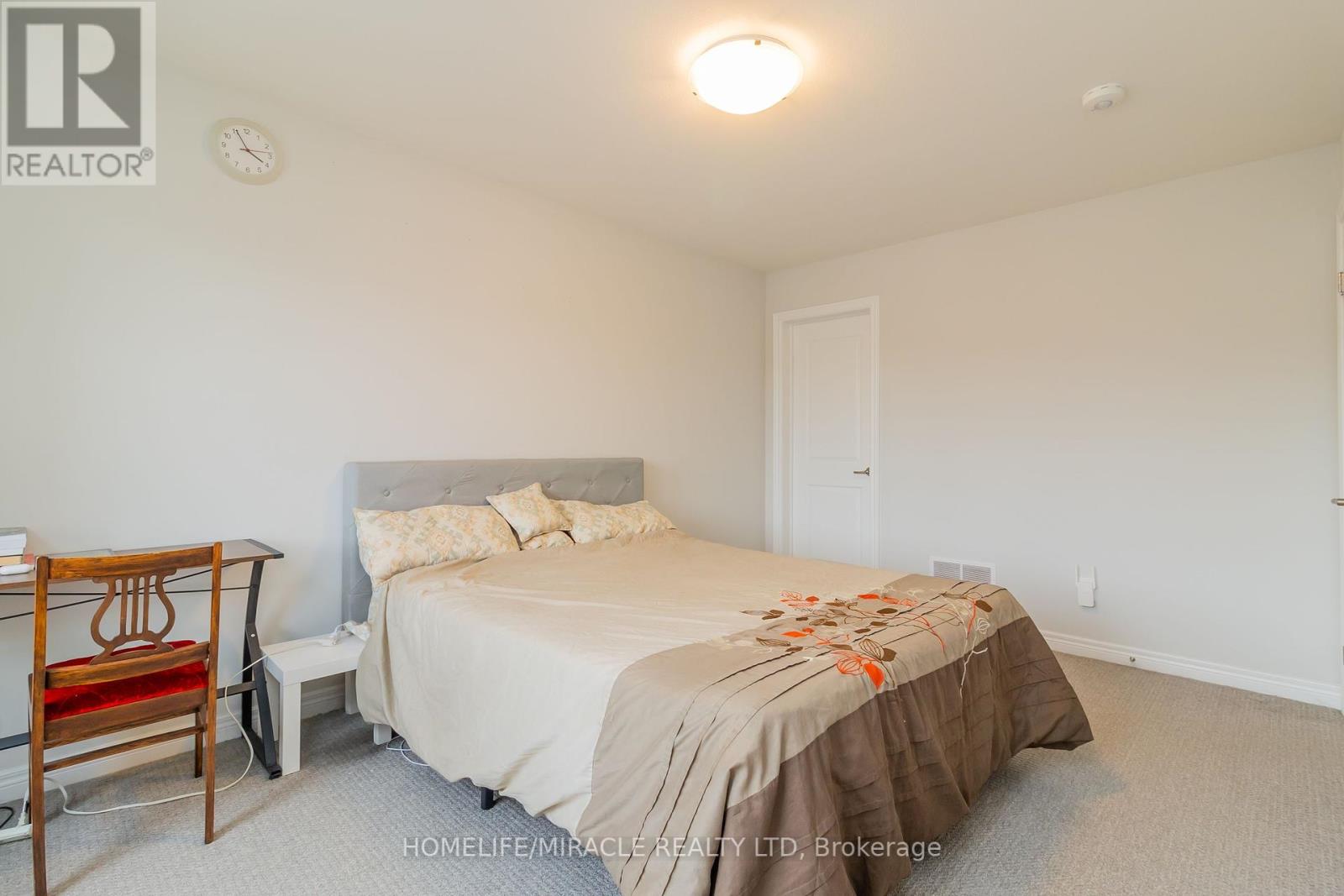 45 Sycamore Street, Welland, Ontario  L3C 0H8 - Photo 15 - X12144642