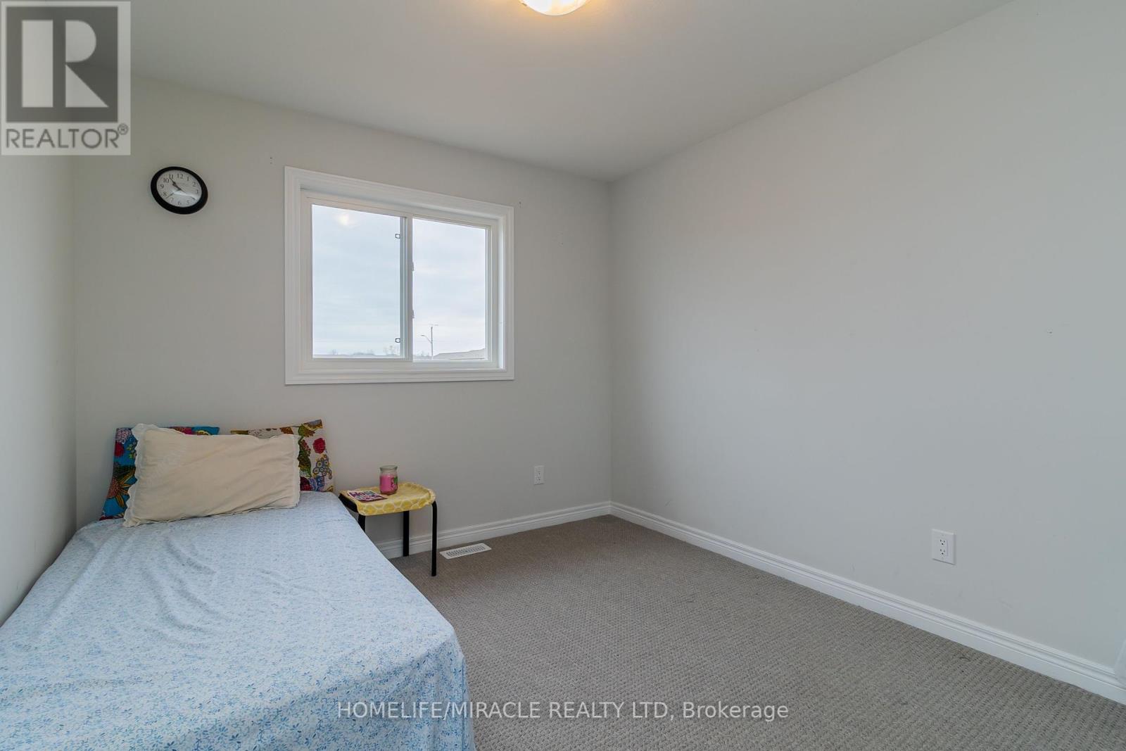 45 Sycamore Street, Welland, Ontario  L3C 0H8 - Photo 26 - X12144642