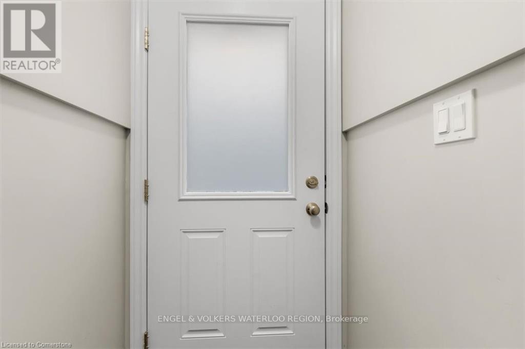 109 James Street S, St. Marys, Ontario  N3A 2P3 - Photo 5 - X12144643