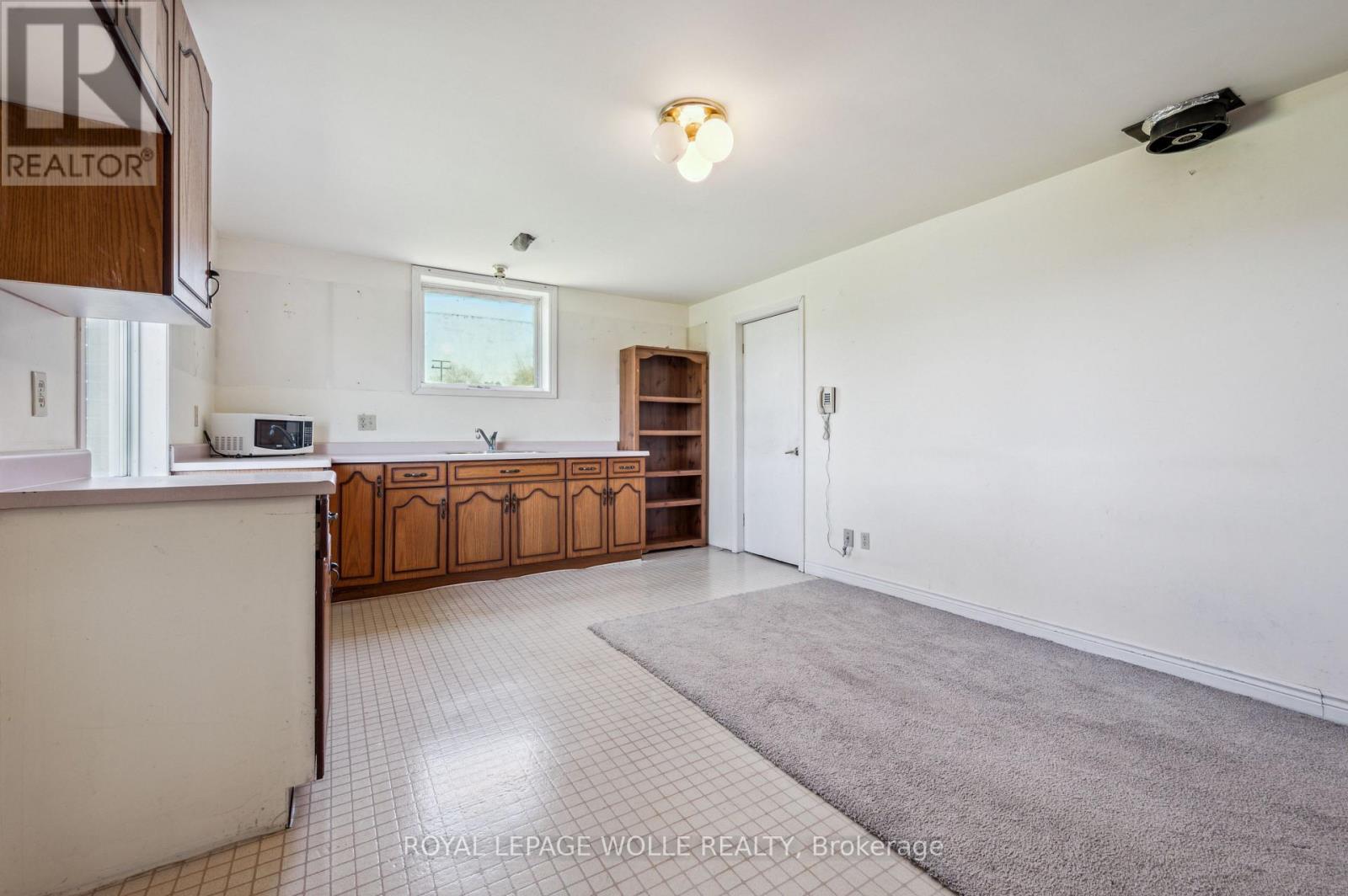 847603 Township Road 9, Blandford-Blenheim, Ontario  N0B 1E0 - Photo 32 - X12144649