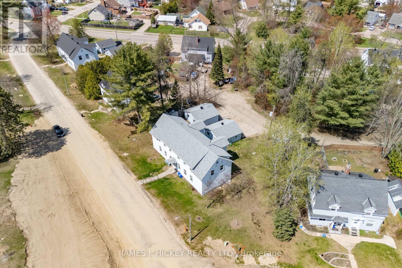 14 Huron Street, Deep River, Ontario  K0J 1P0 - Photo 9 - X12078557
