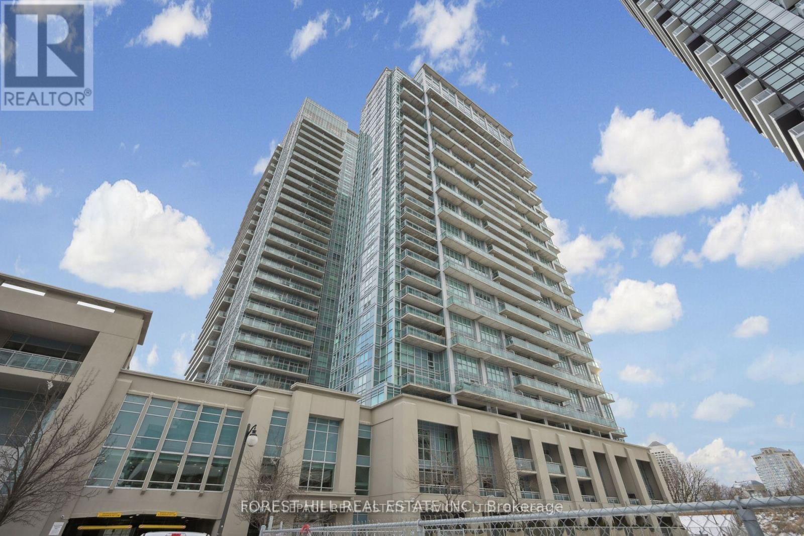 623 - 165 Legion Road N, Toronto, Ontario  M8Y 0B3 - Photo 1 - W12144721