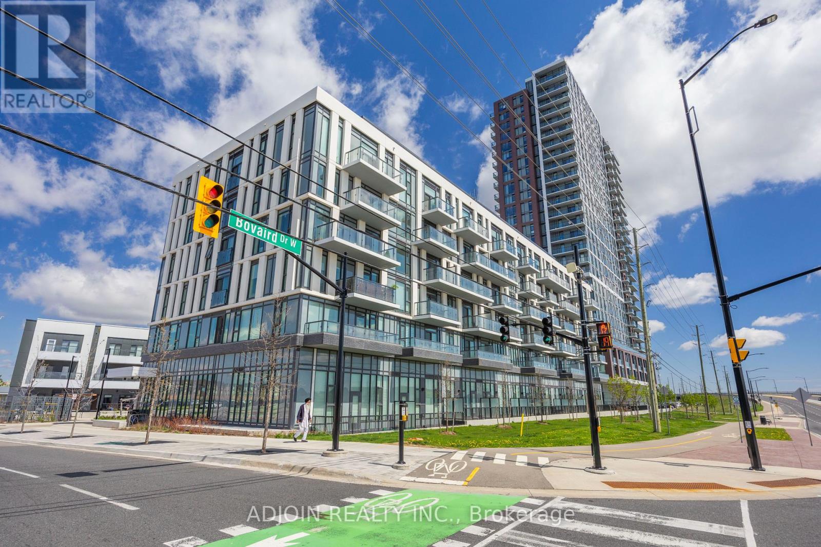 201 - 10 Lagerfeld Dr Drive, Brampton, Ontario  L7A 5L3 - Photo 1 - W12144723