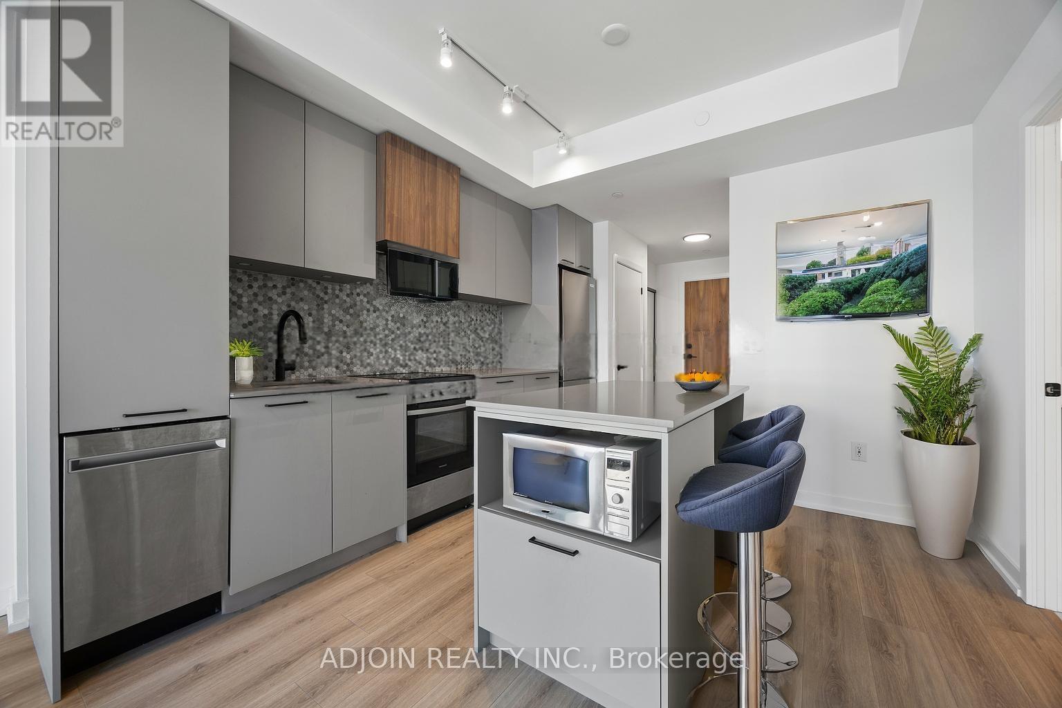201 - 10 Lagerfeld Dr Drive, Brampton, Ontario  L7A 5L3 - Photo 6 - W12144723