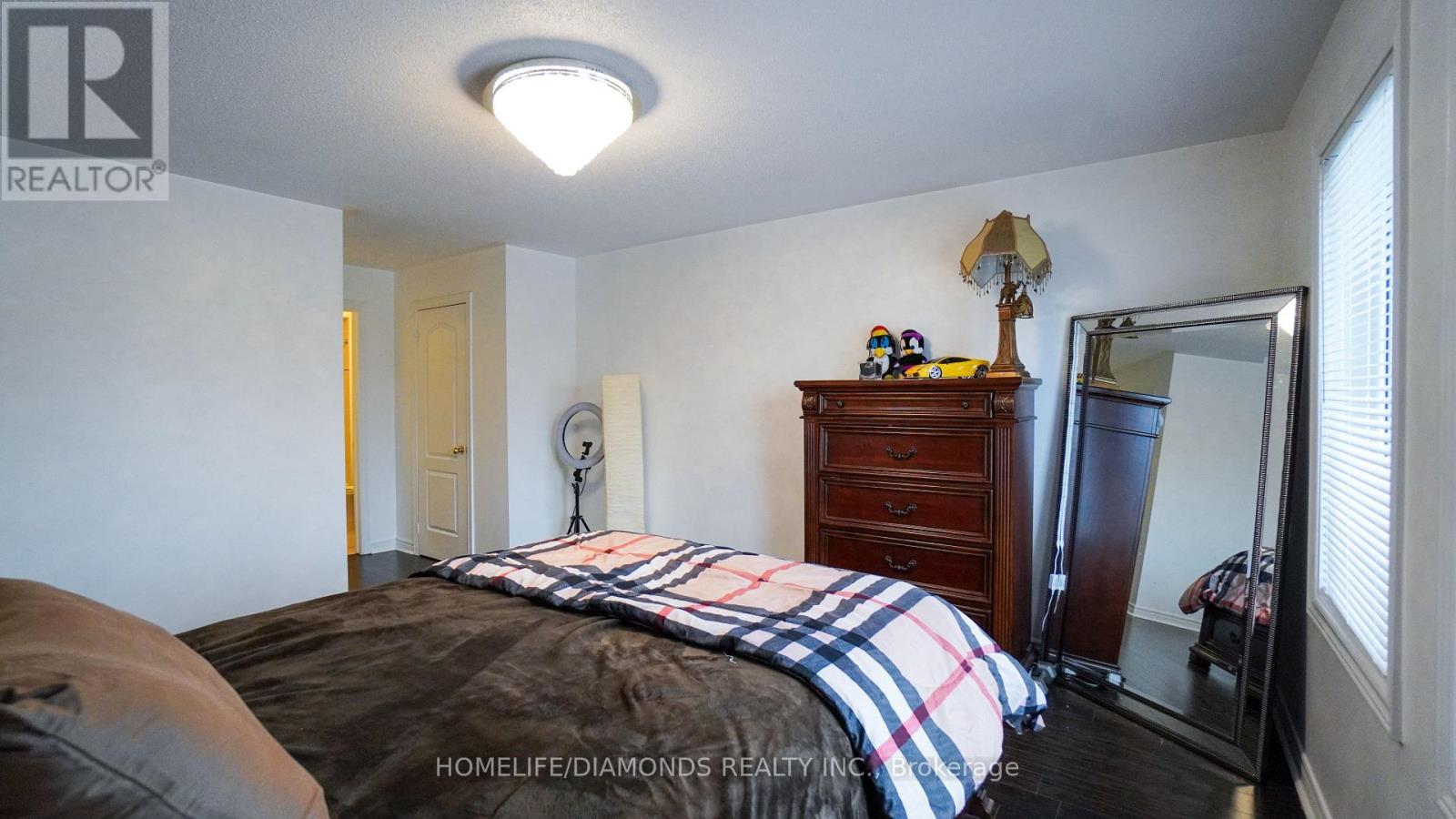 Upper - 307 Father Tobin Road, Brampton, Ontario  L6R 0P4 - Photo 17 - W12144763