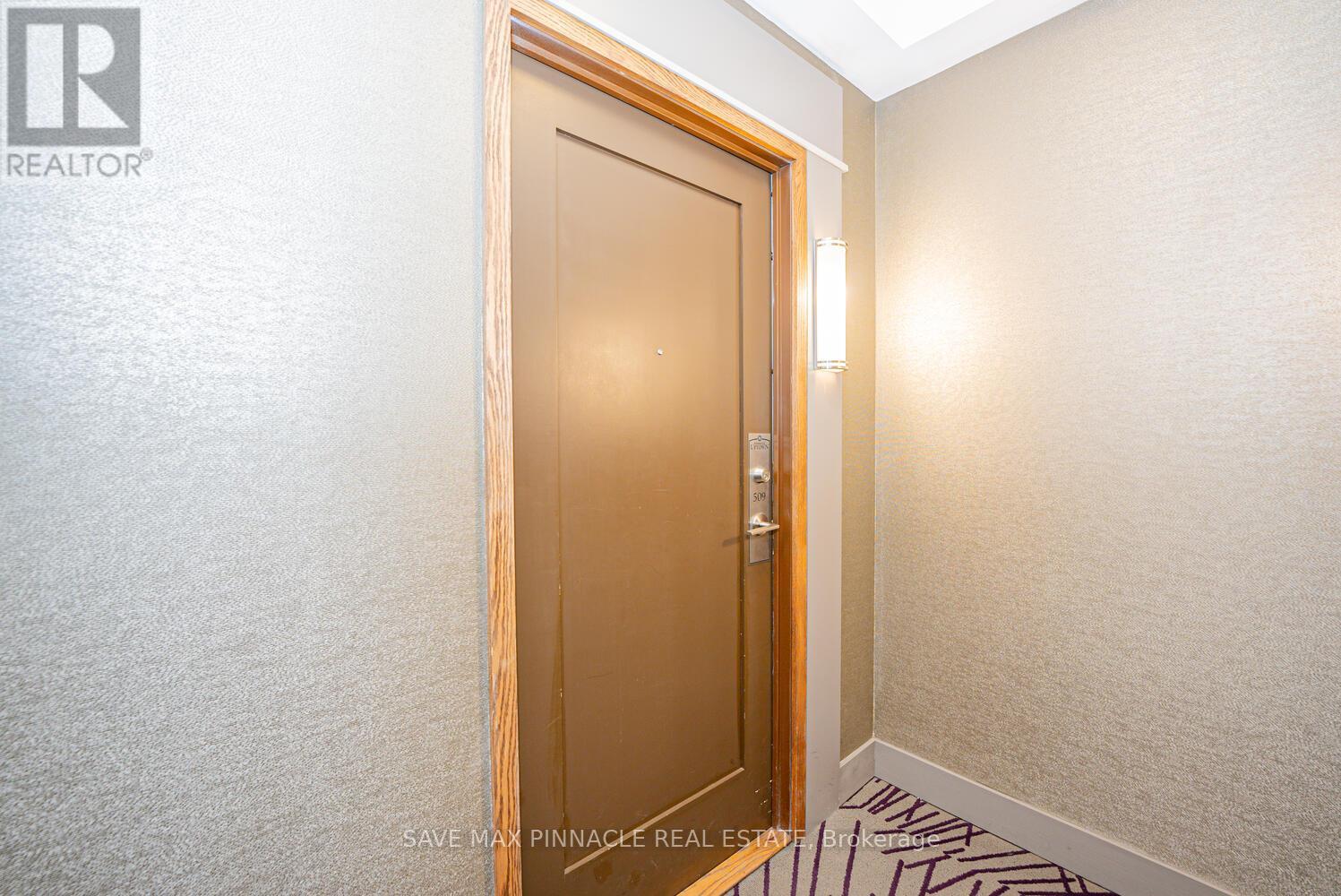 509 - 75 Eglinton Avenue W, Mississauga, Ontario  L5R 0E5 - Photo 6 - W12144810