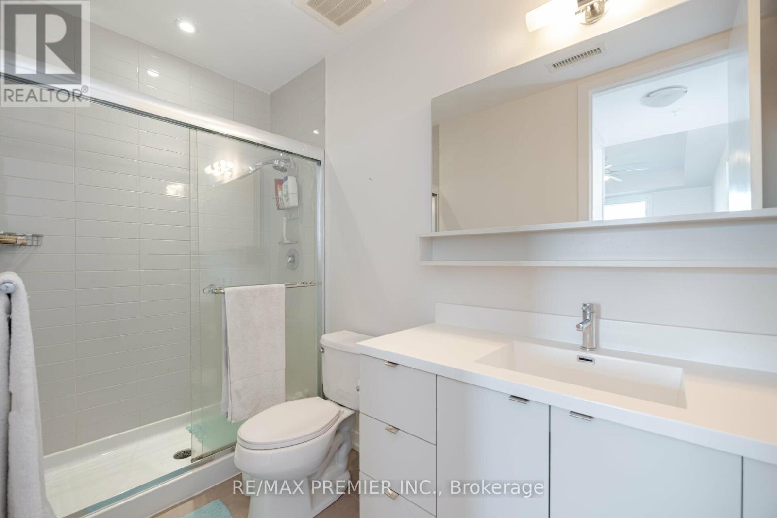 413 - 457 Plains Road E, Burlington, Ontario  L7T 2E2 - Photo 10 - W12144811