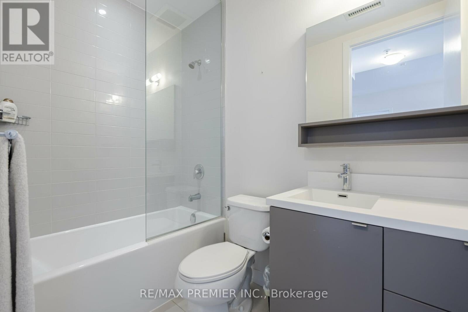 413 - 457 Plains Road E, Burlington, Ontario  L7T 2E2 - Photo 12 - W12144811