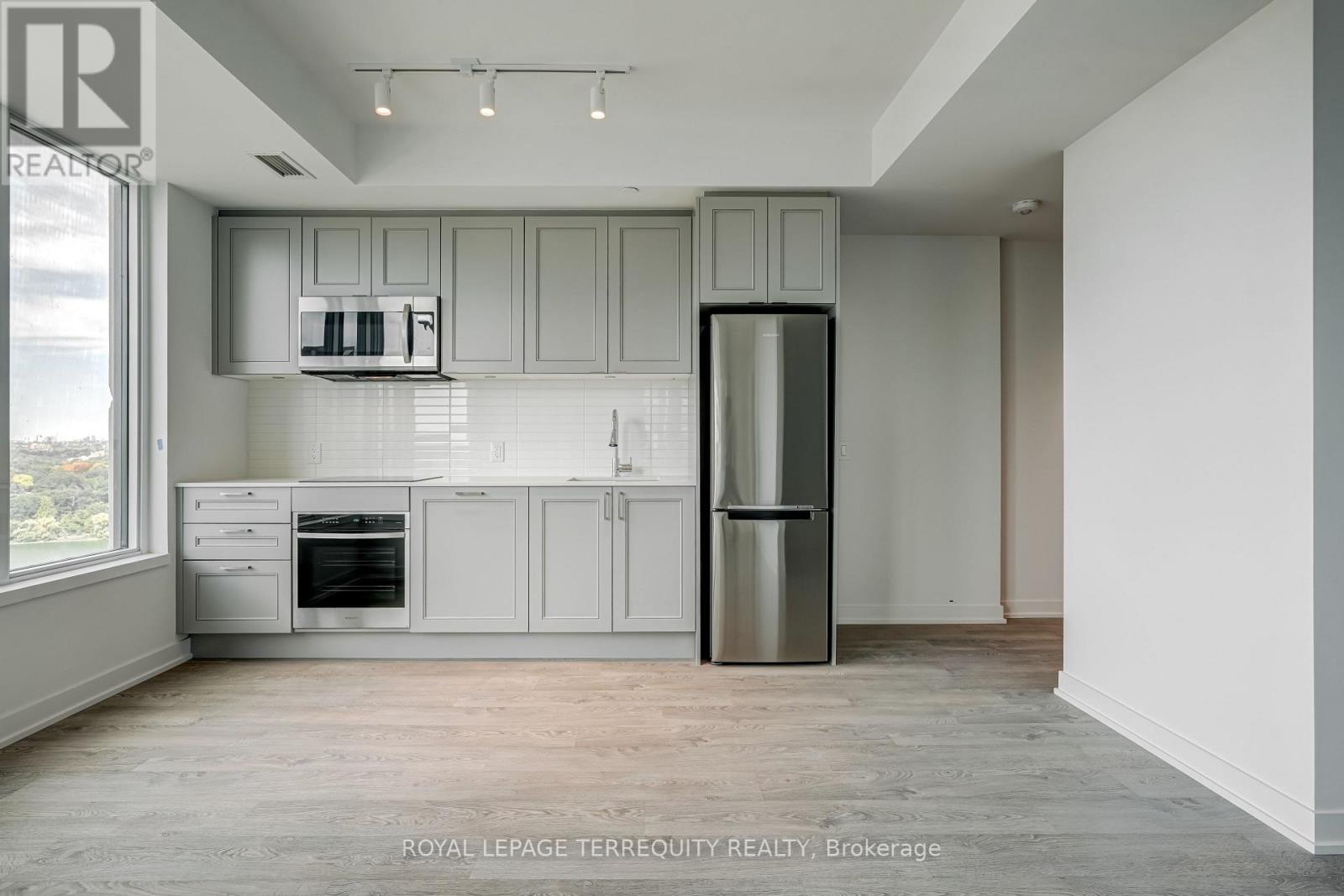 2716 - 1926 Lake Shore Boulevard W, Toronto, Ontario  M6S 1A1 - Photo 10 - W12144814