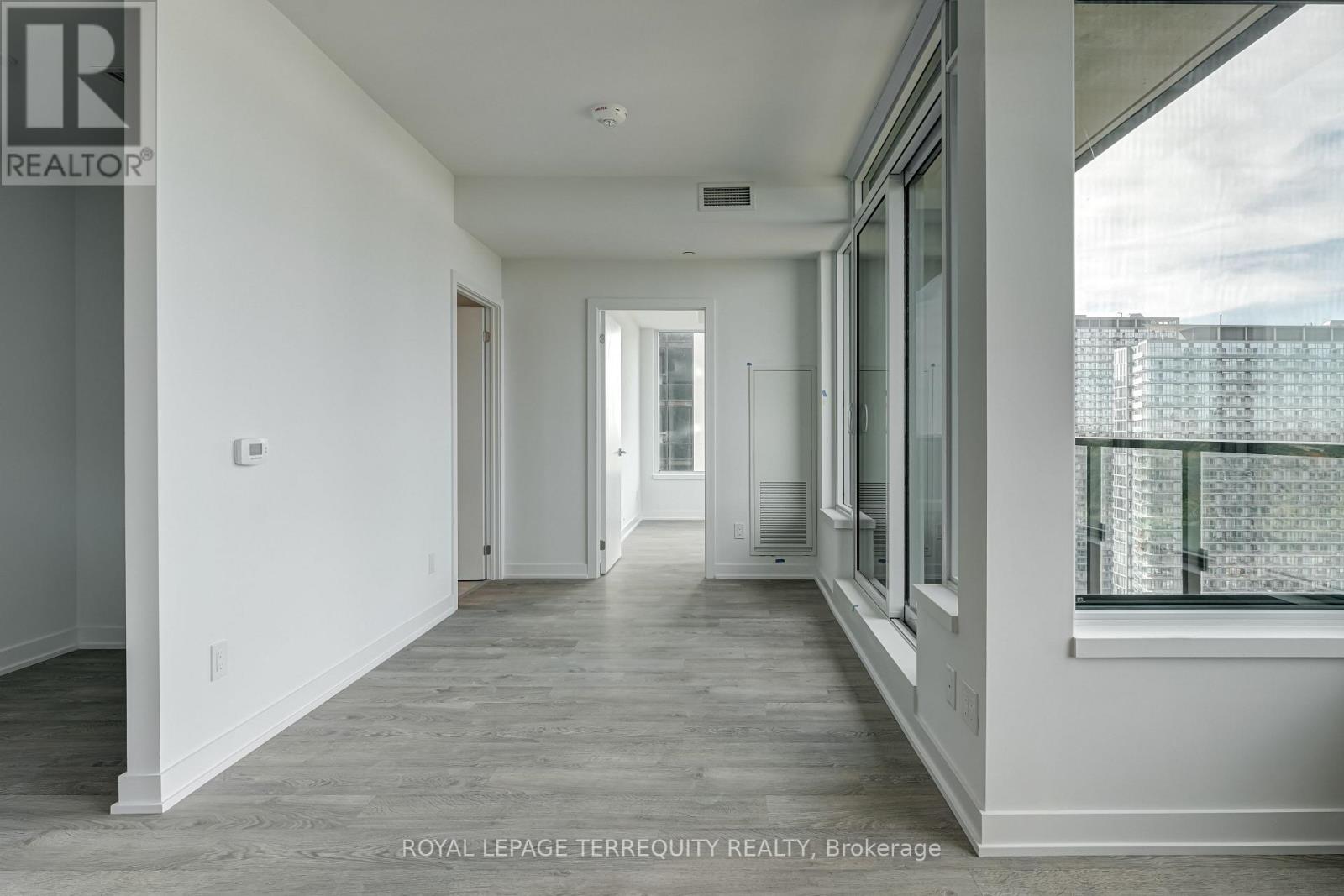 2716 - 1926 Lake Shore Boulevard W, Toronto, Ontario  M6S 1A1 - Photo 2 - W12144814