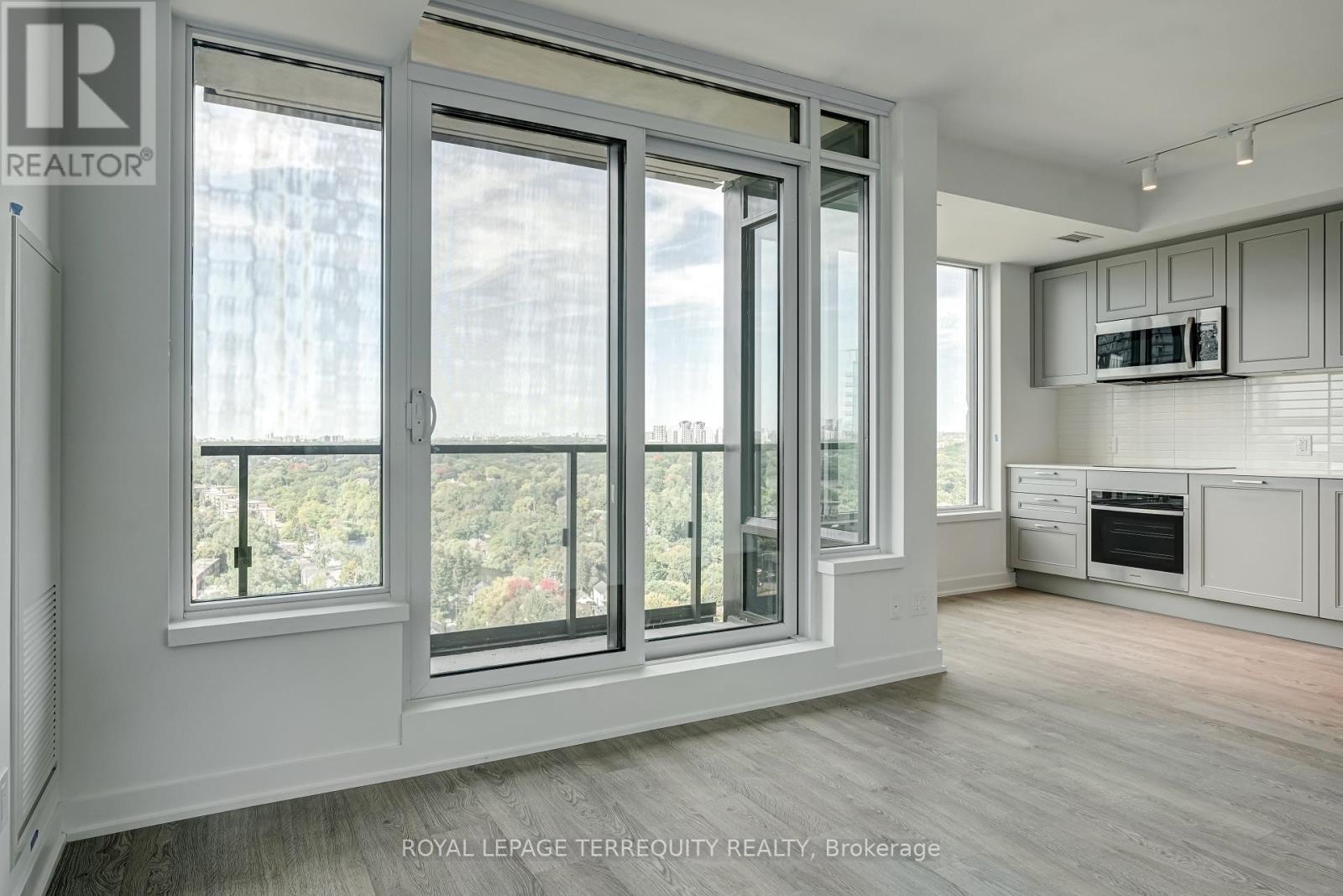 2716 - 1926 Lake Shore Boulevard W, Toronto (High Park-Swansea), Ontario  M6S 0B1 - Photo 6 - W12144814