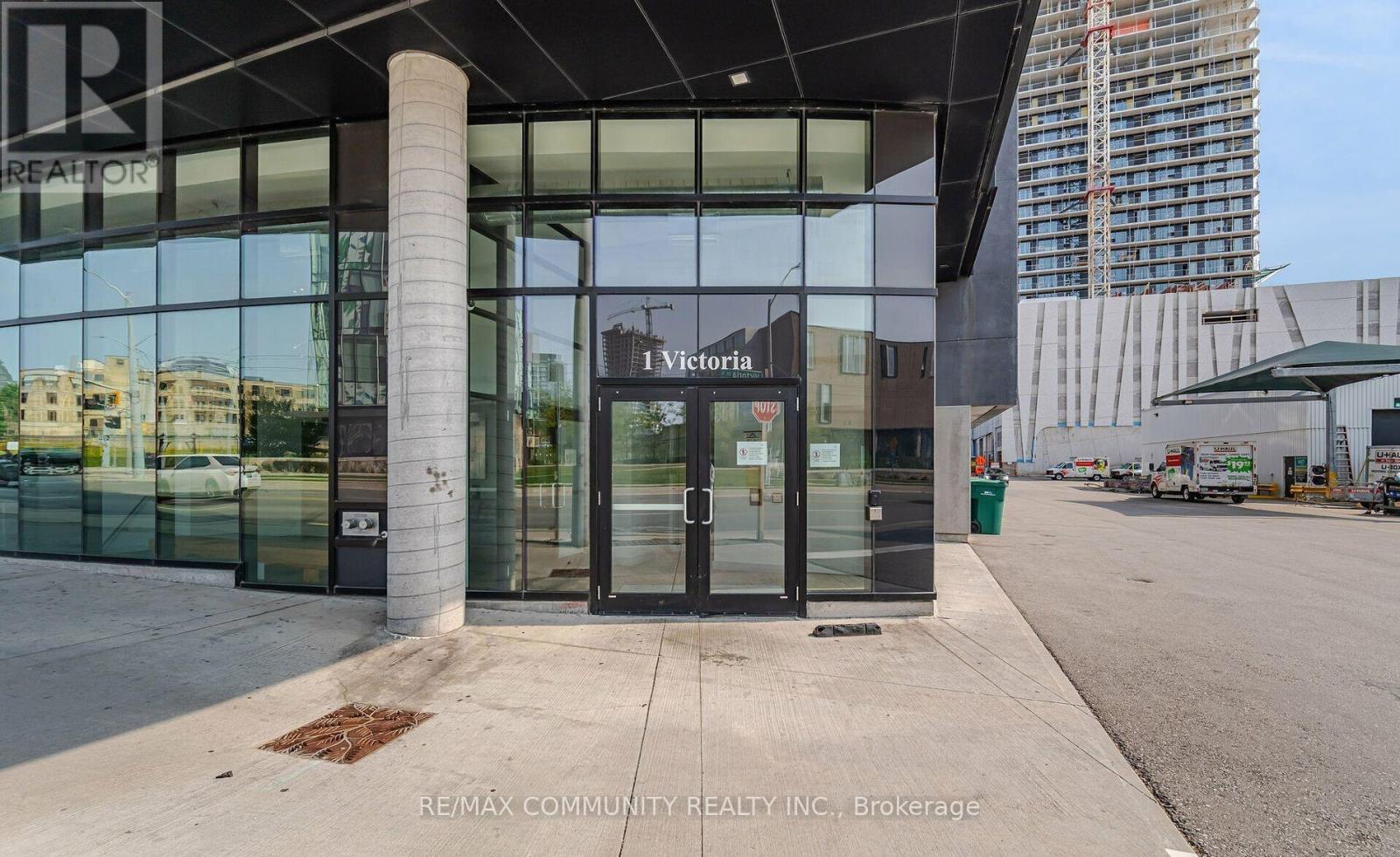 Property at 1708 - 1 VICTORIA STREET S image 2