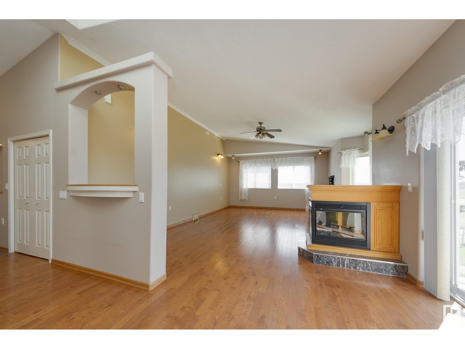Property at 52229 RGE ROAD 225 image 4