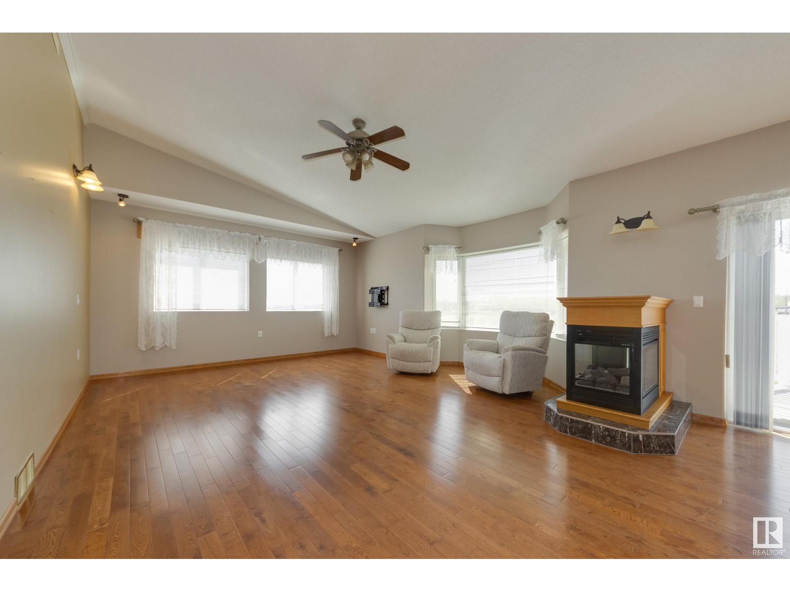 Property at 52229 RGE ROAD 225 image 5