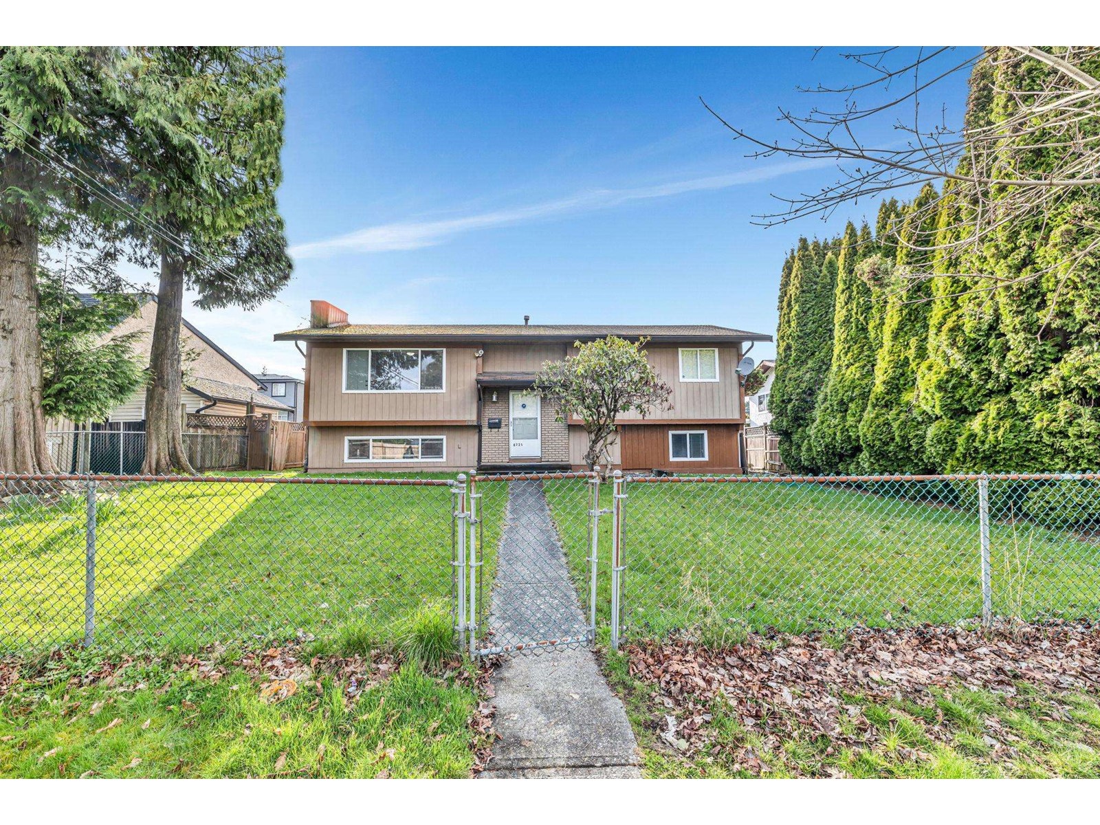 Property at 6721 132 STREET image 1