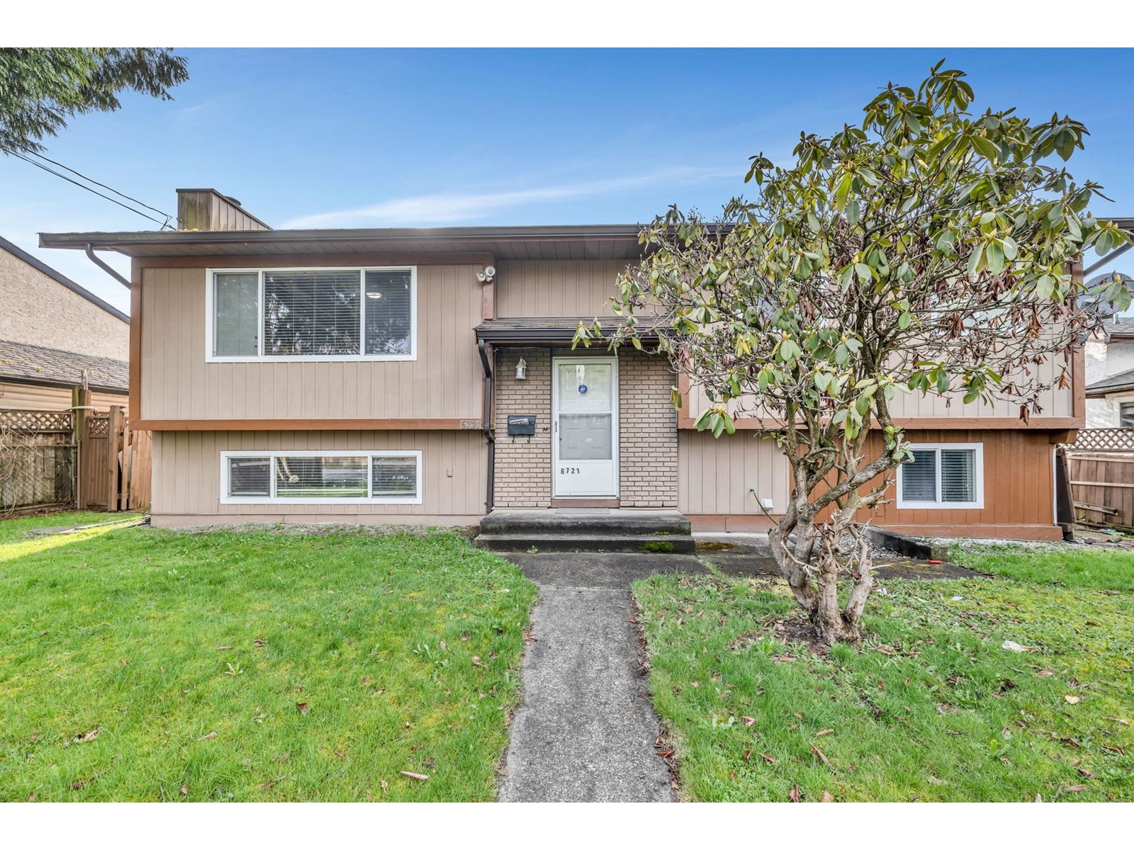 6721 132 Street, Surrey, British Columbia  V3W 4L7 - Photo 2 - R2983108