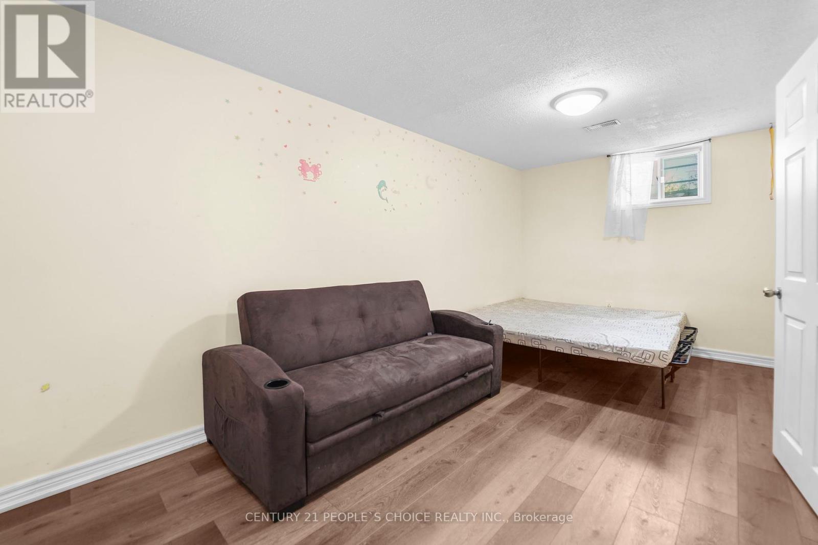3640 Aberdeen Street, Niagara Falls, Ontario  L2G 7X4 - Photo 24 - X12140369
