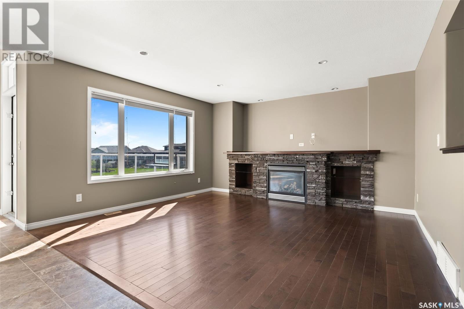 Property at 5165 Aviator CRESCENT image 4