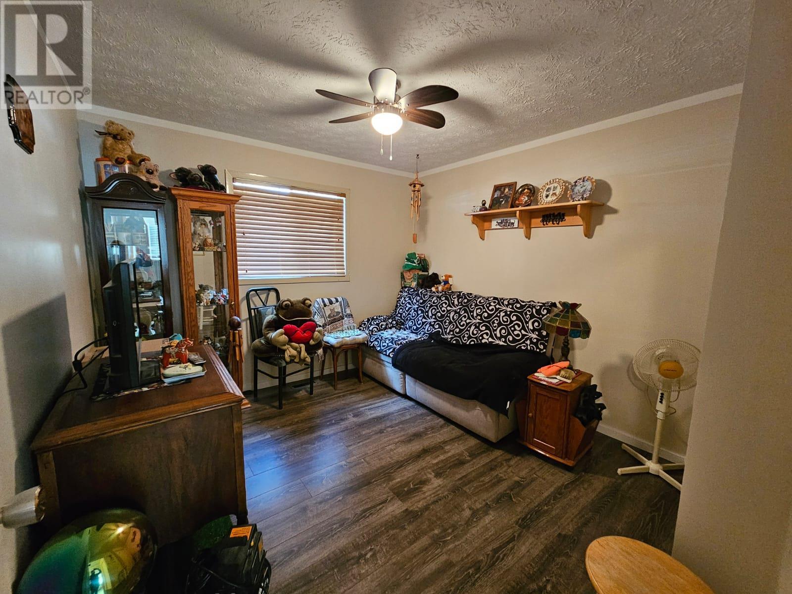 148 Birch Avenue, Tumbler Ridge, British Columbia  V0C 2W0 - Photo 5 - 10347580