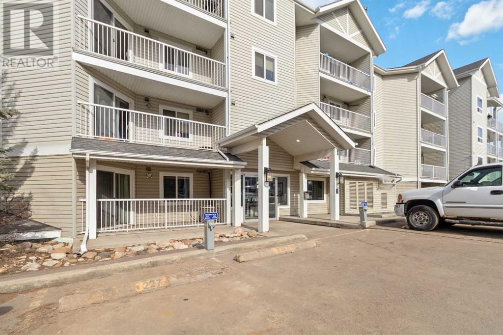 Property at 2316, 38 Riedel Street image 2