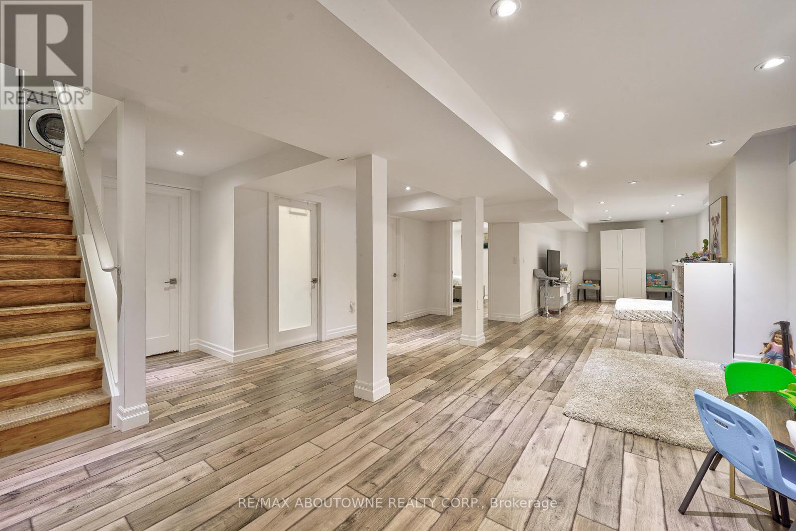 2018 Deer Park Road, Oakville, Ontario  L6M 3V6 - Photo 39 - W12144653