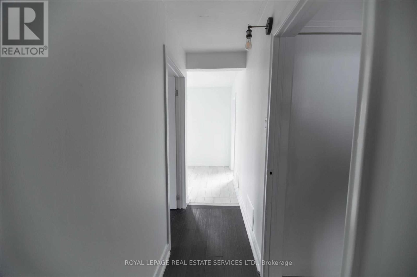 1010 Caledonia Road, Toronto (Yorkdale-Glen Park), Ontario  M6B 3Z1 - Photo 37 - W12144750