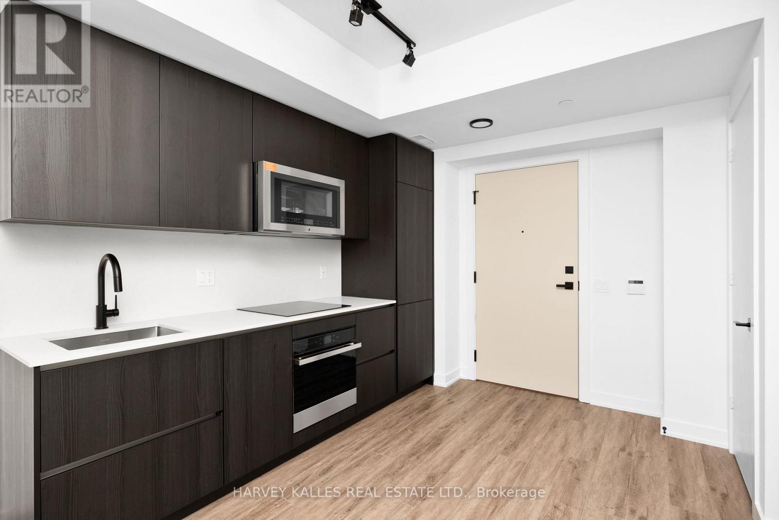 3605 - 327 King Street W, Toronto, Ontario  M5V 0W7 - Photo 4 - C12043456