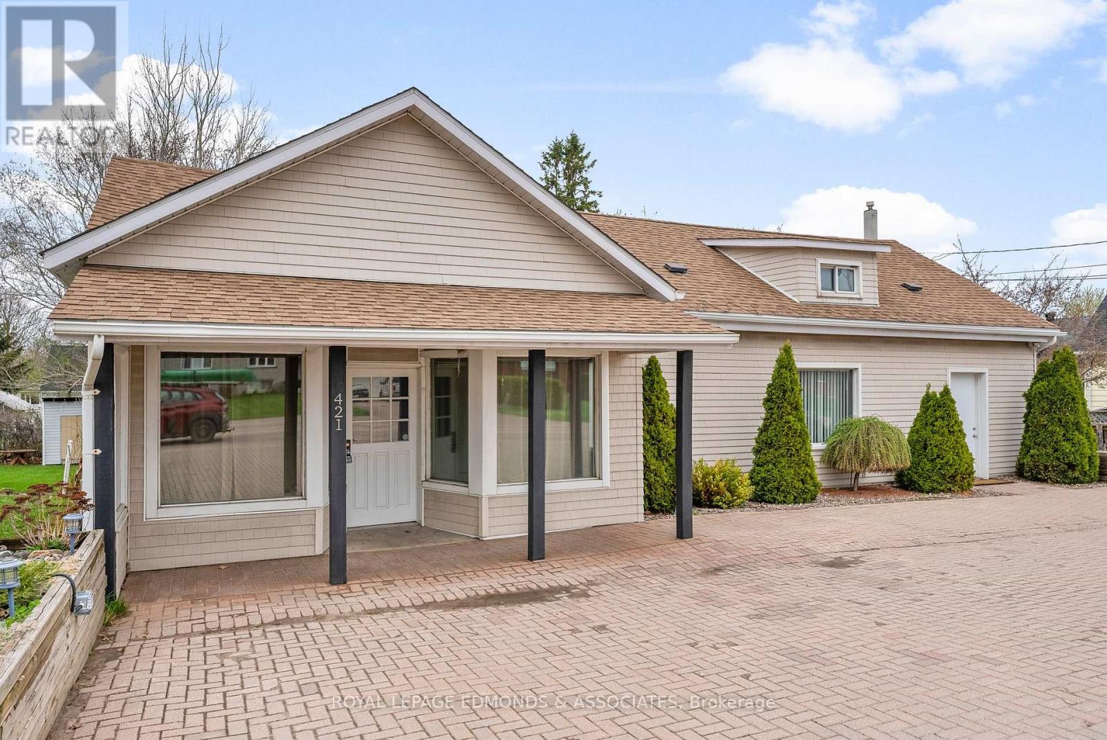 421 Boundary Road E, Pembroke, Ontario  K8A 6K9 - Photo 3 - X12144926
