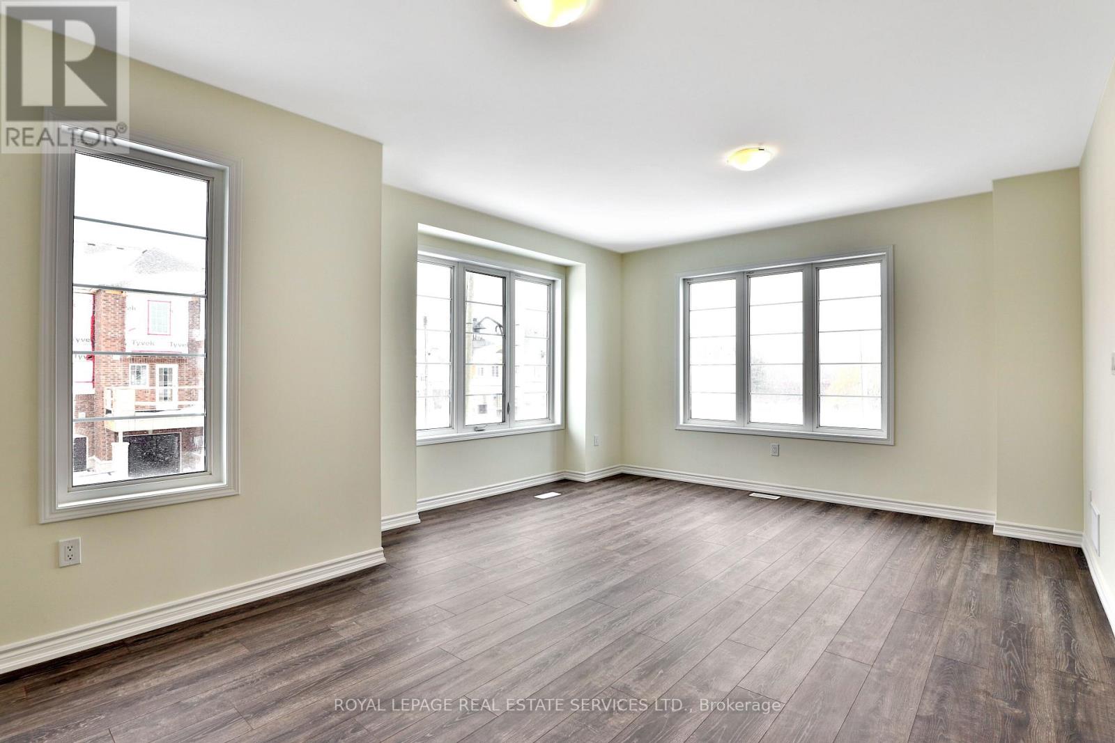 3489 Vernon Powell Drive, Oakville, Ontario  L6H 0X8 - Photo 10 - W12007357