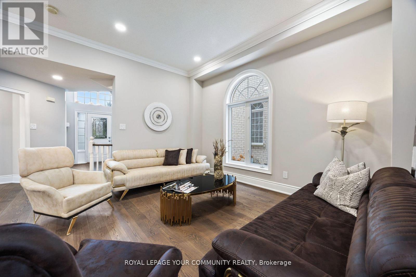 50 Valley Ridge Avenue, Richmond Hill, Ontario  L4S 1Y1 - Photo 5 - N12144783