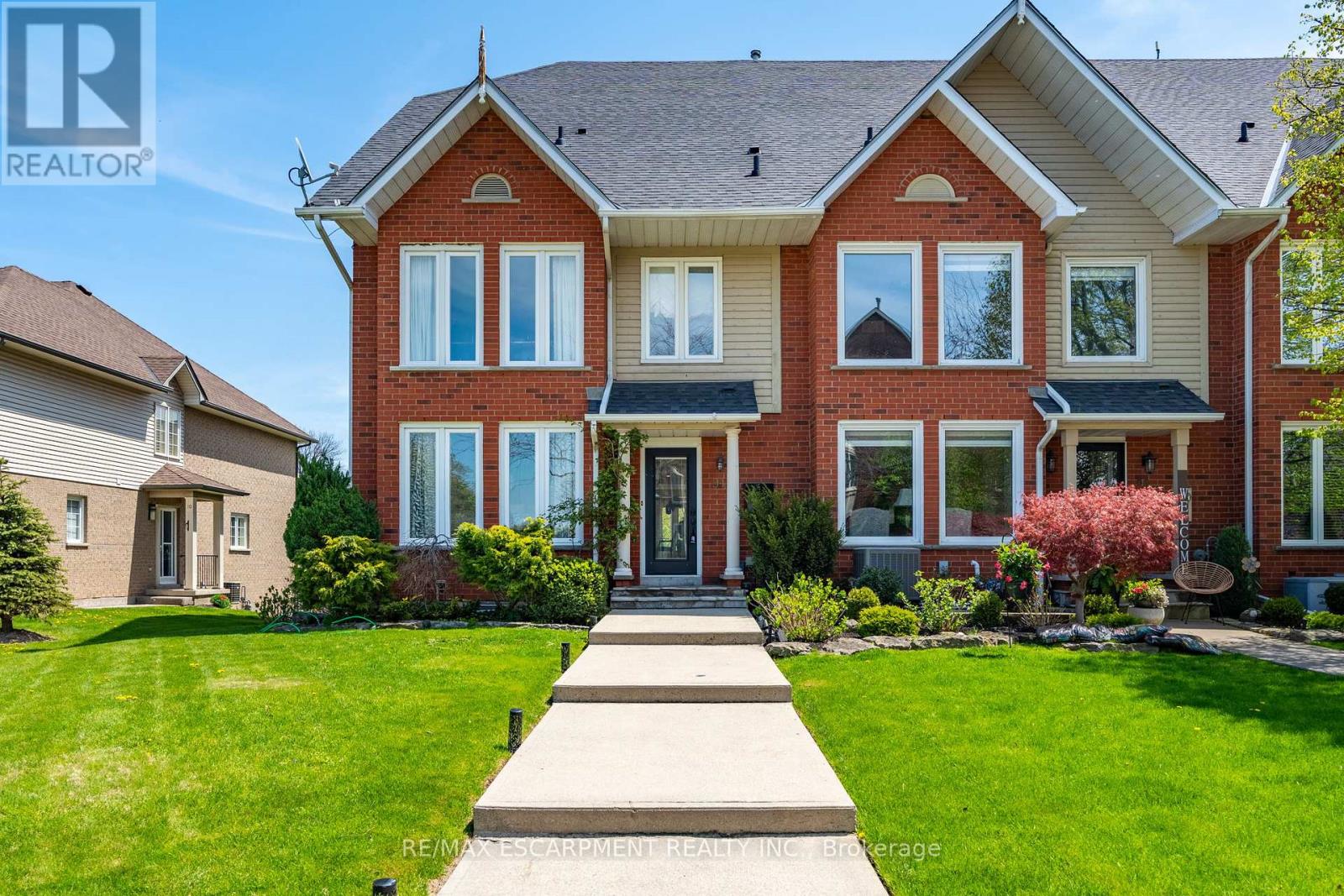 91 Edgewater Drive, Hamilton, Ontario  L8E 4Z2 - Photo 1 - X12035110