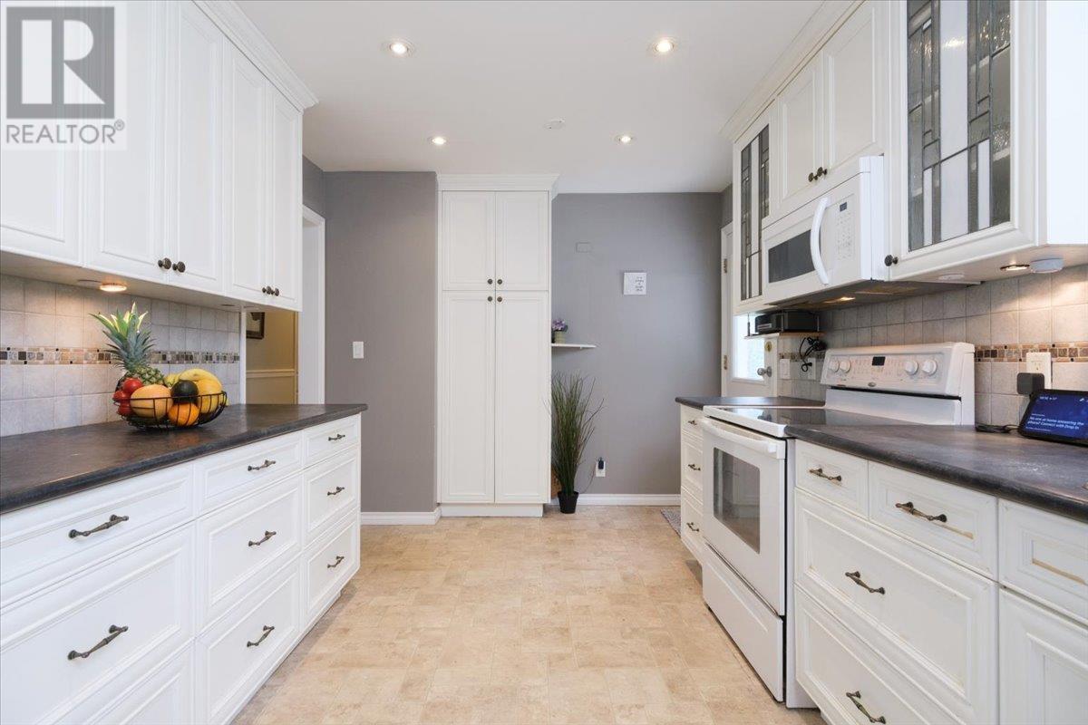 2235 Whitman Avenue, North Vancouver, British Columbia  V7H 2C6 - Photo 7 - R2996587